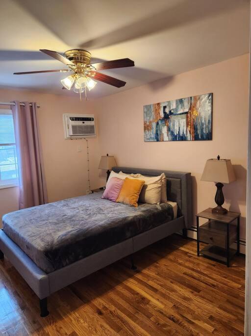 Three-Bedroom Apartment photo 1