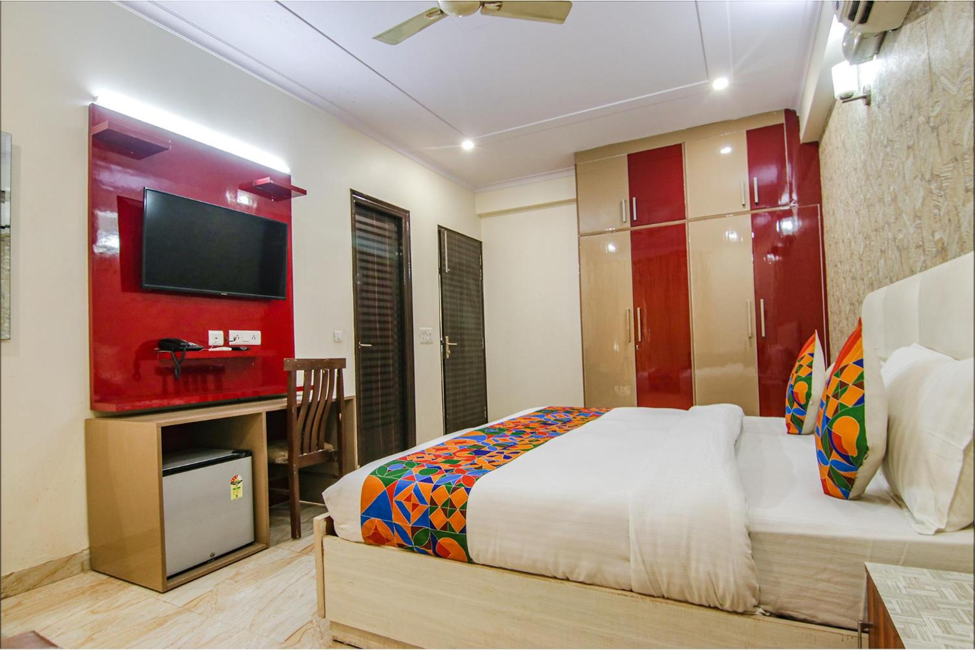 Deluxe Double Room With Balcony photo 2