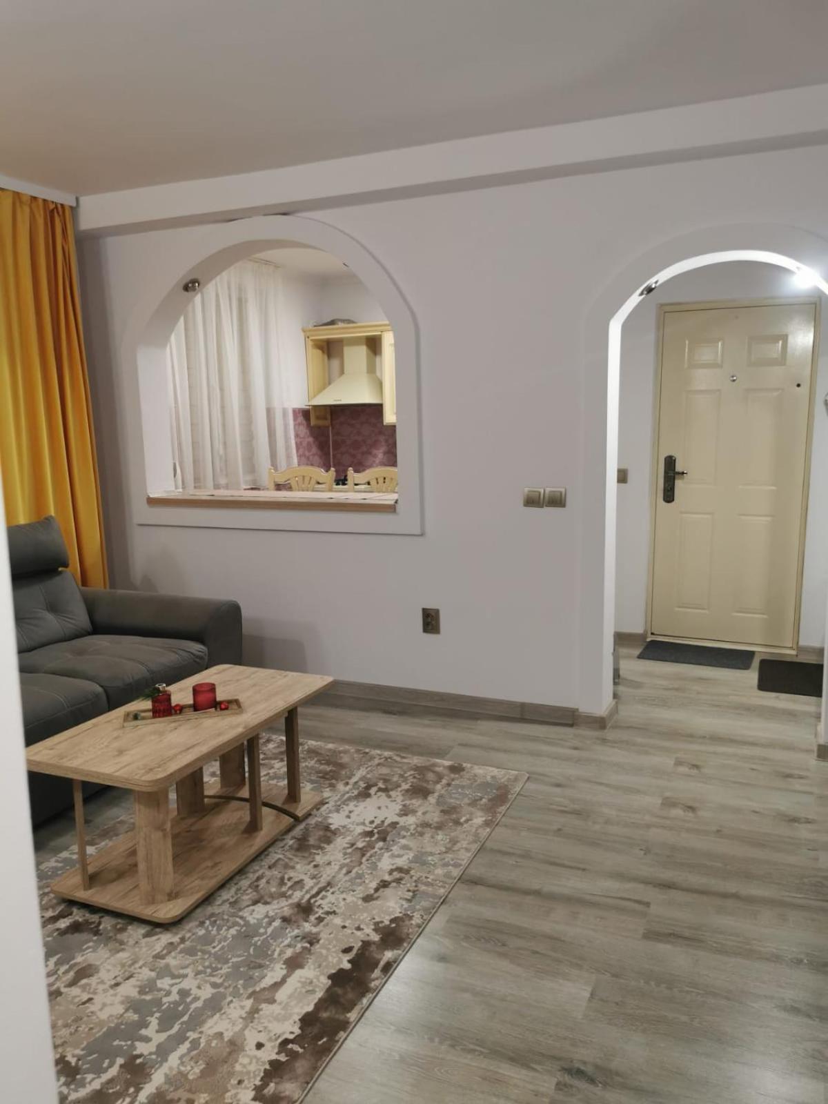 One-Bedroom Apartment photo 2