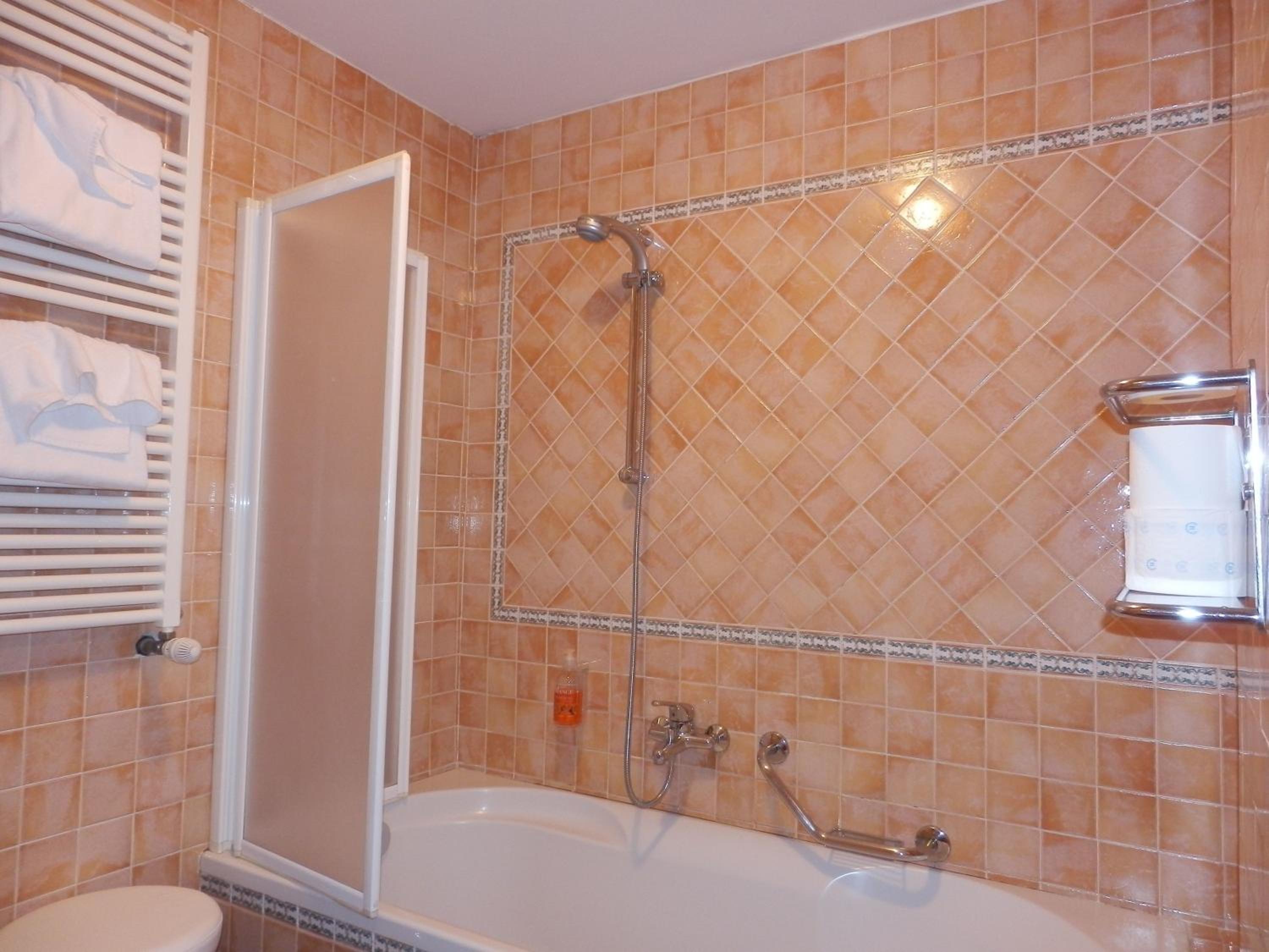 Two Connecting Double or Twin Rooms - Photo 6