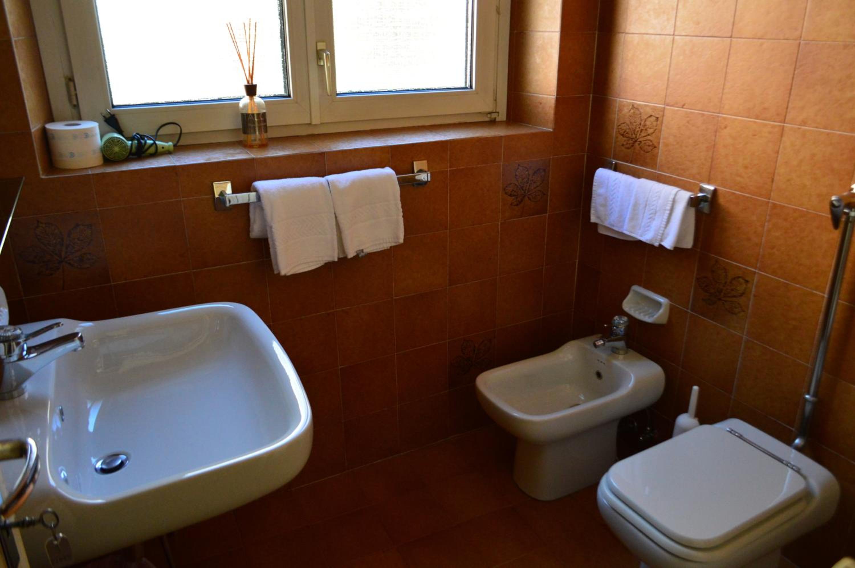 Double Room With Private External Bathroom photo 2