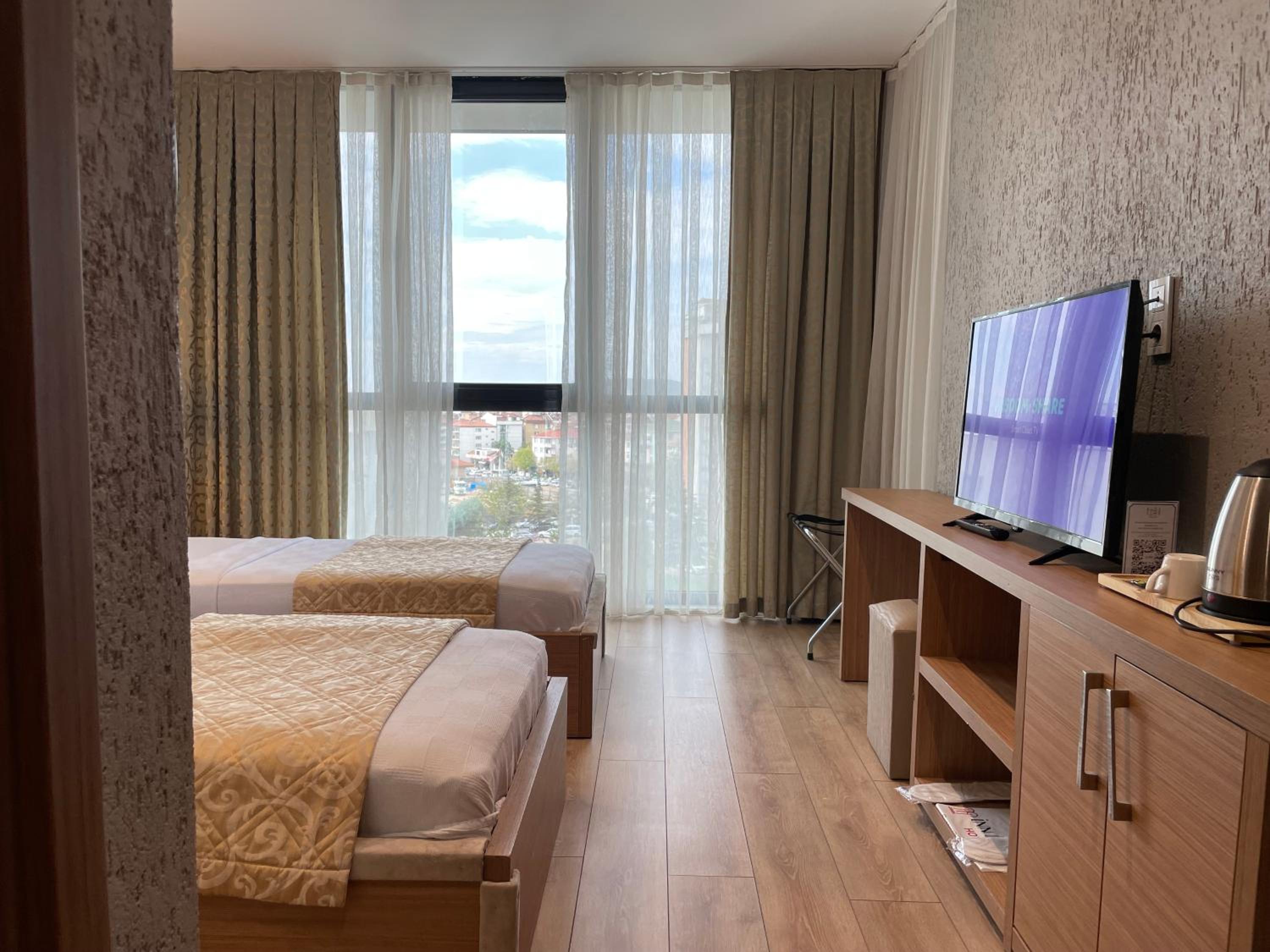 Standard Twin Room - Photo 5