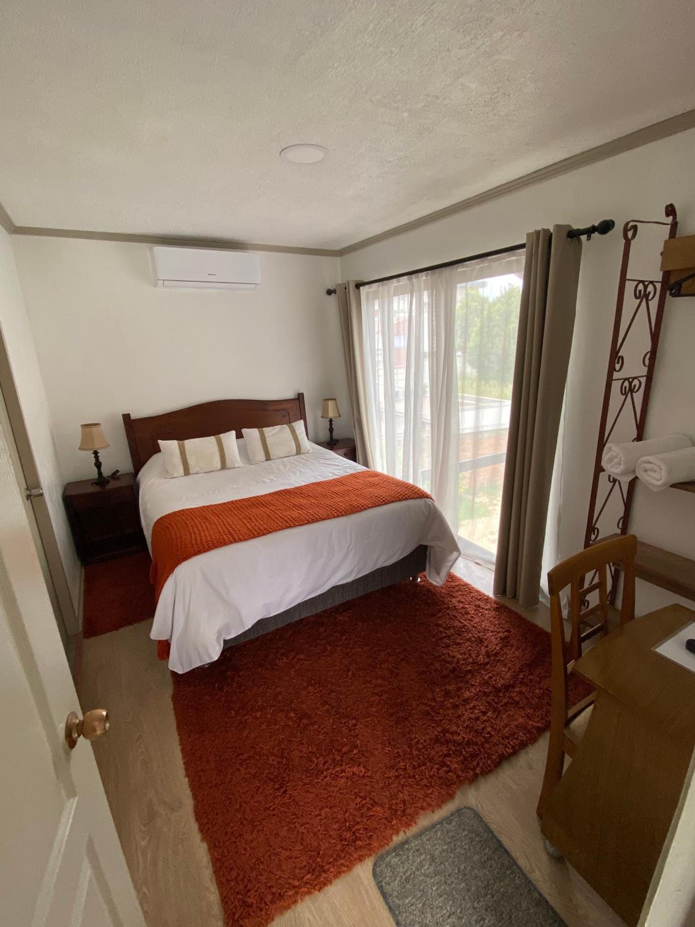 Double Room with Private Bathroom photo 1