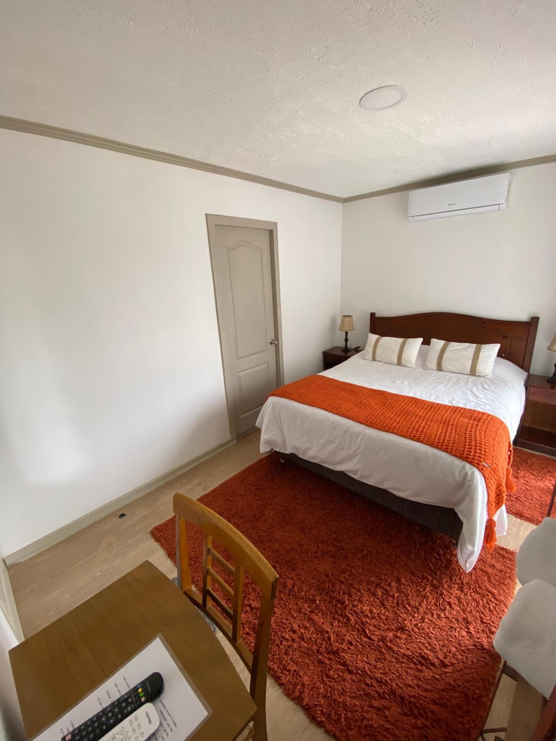 Double Room with Private Bathroom photo 2