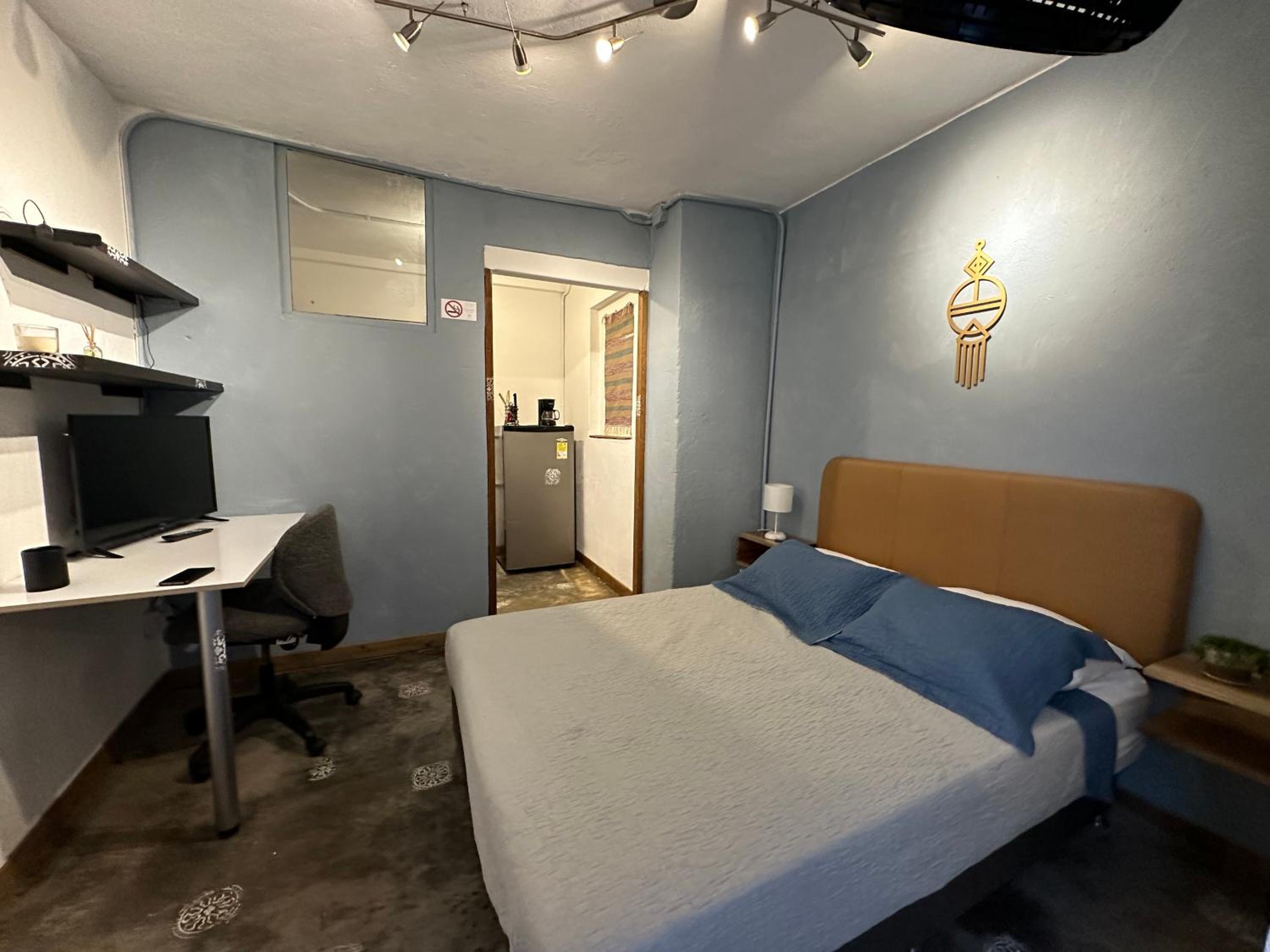 Deluxe Studio