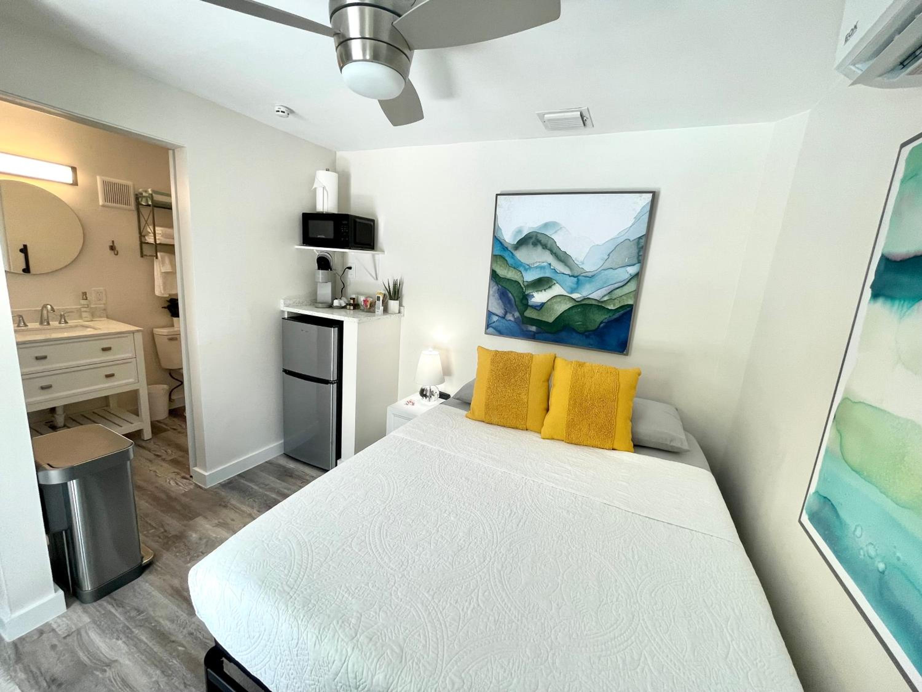 Single Room with Pool View photo 1