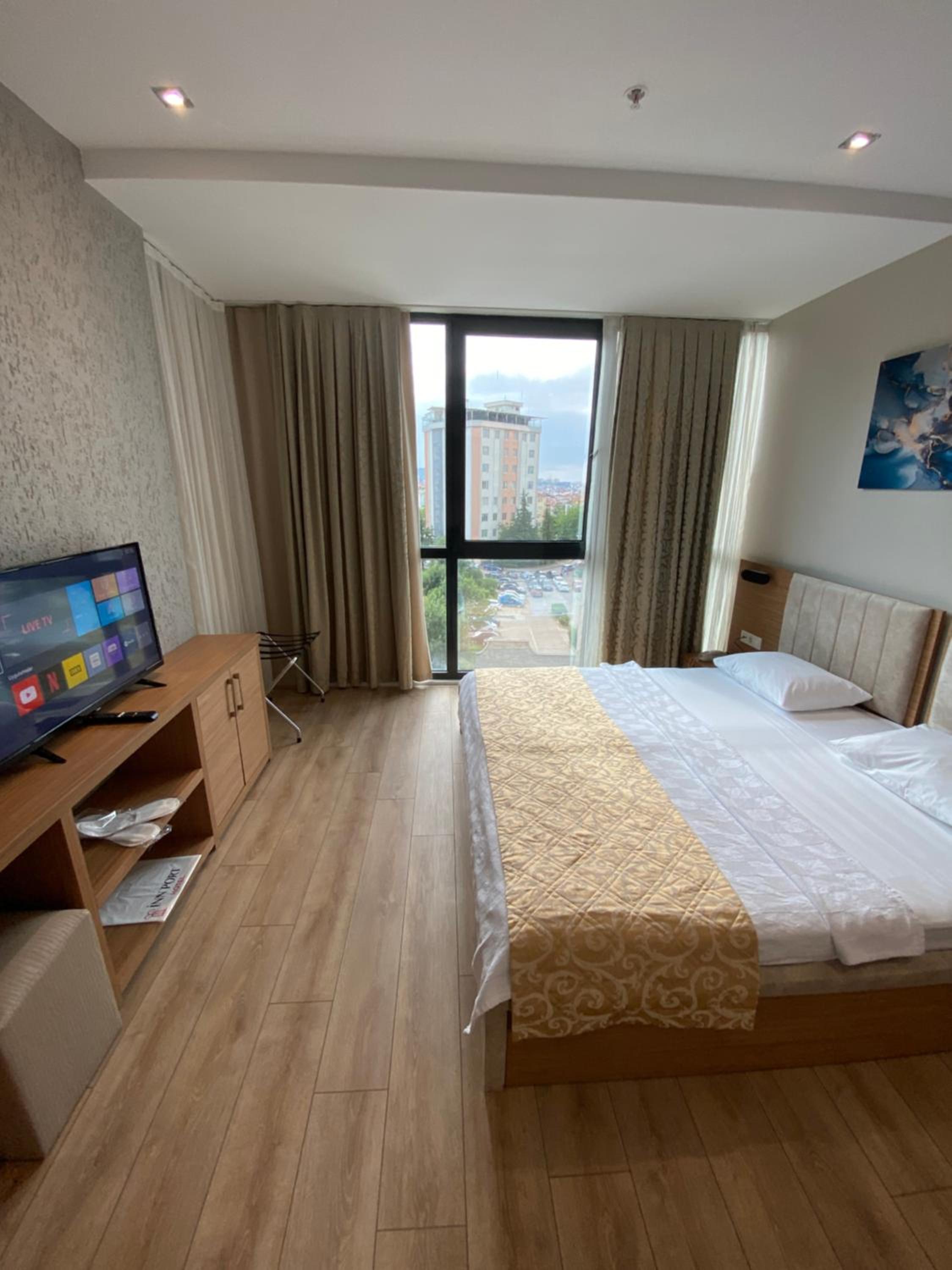 Deluxe Room - Photo 1