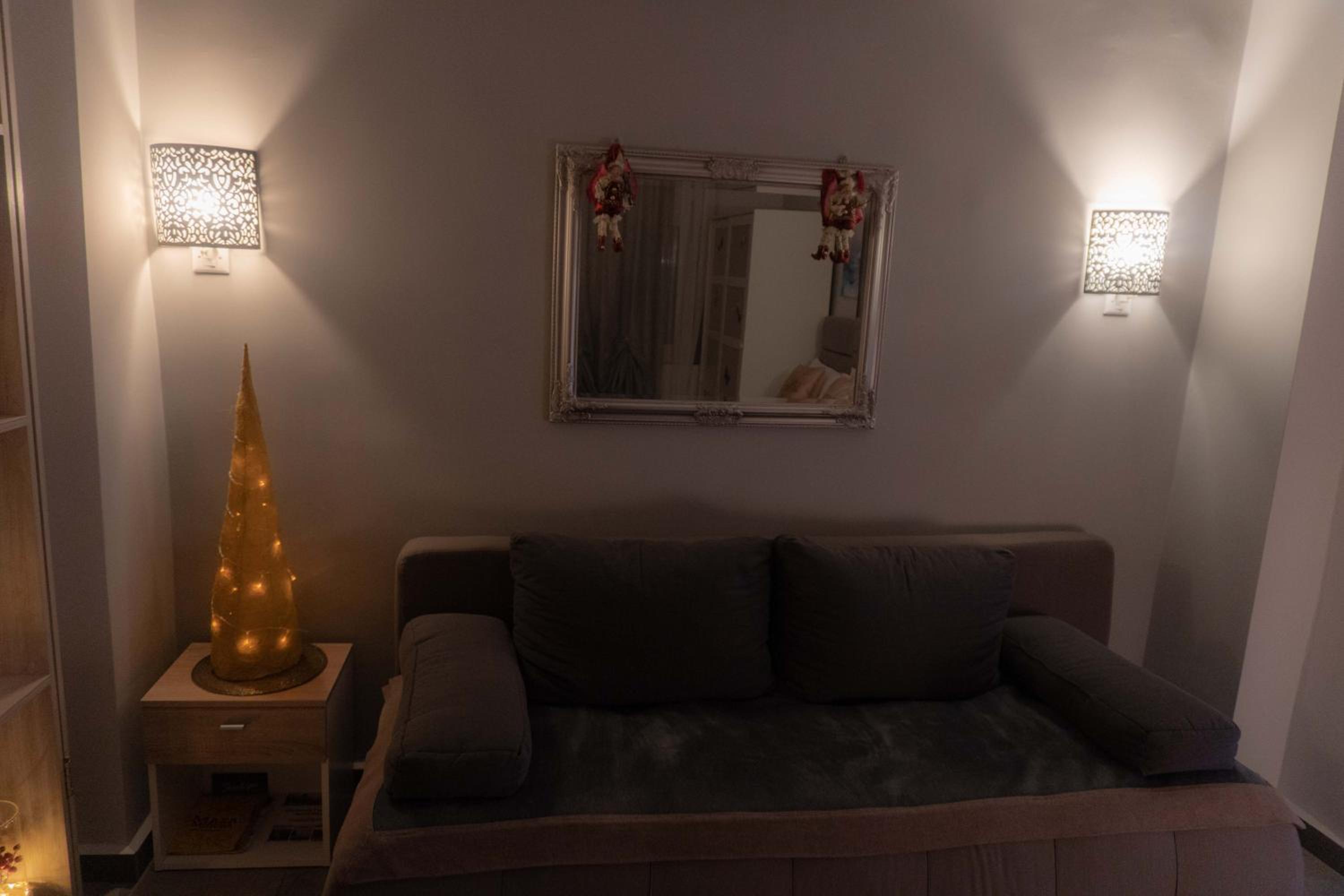 Family Room with Private Bathroom - Photo 16