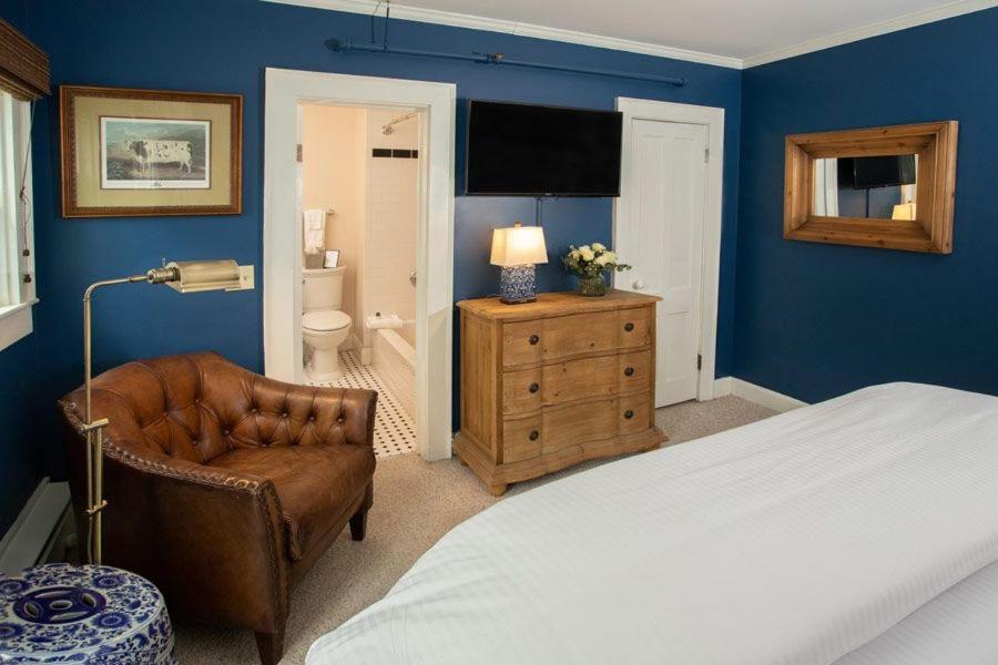 Standard Queen Room photo 3