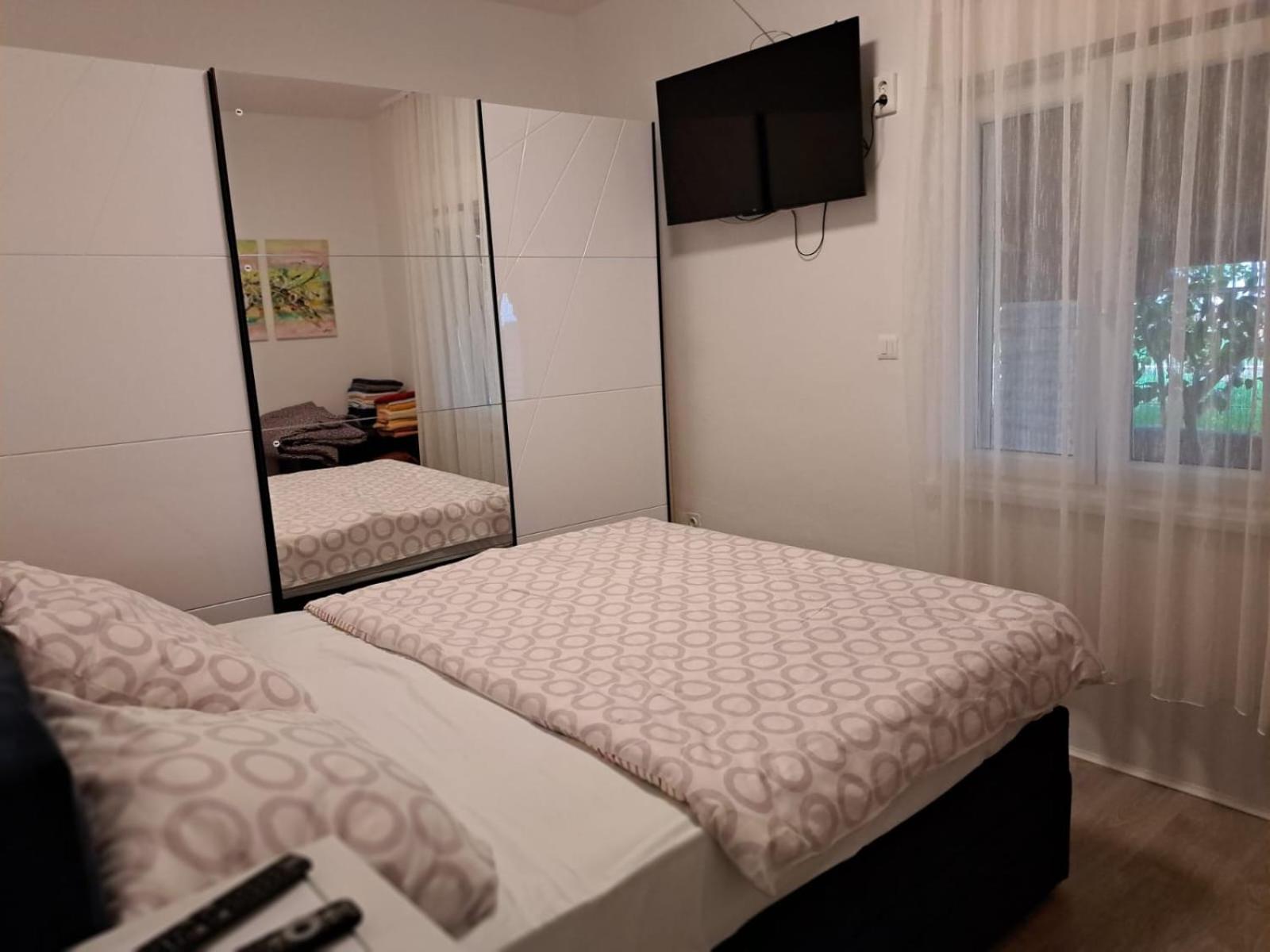 Deluxe Double or Twin Room with Garden View photo 2