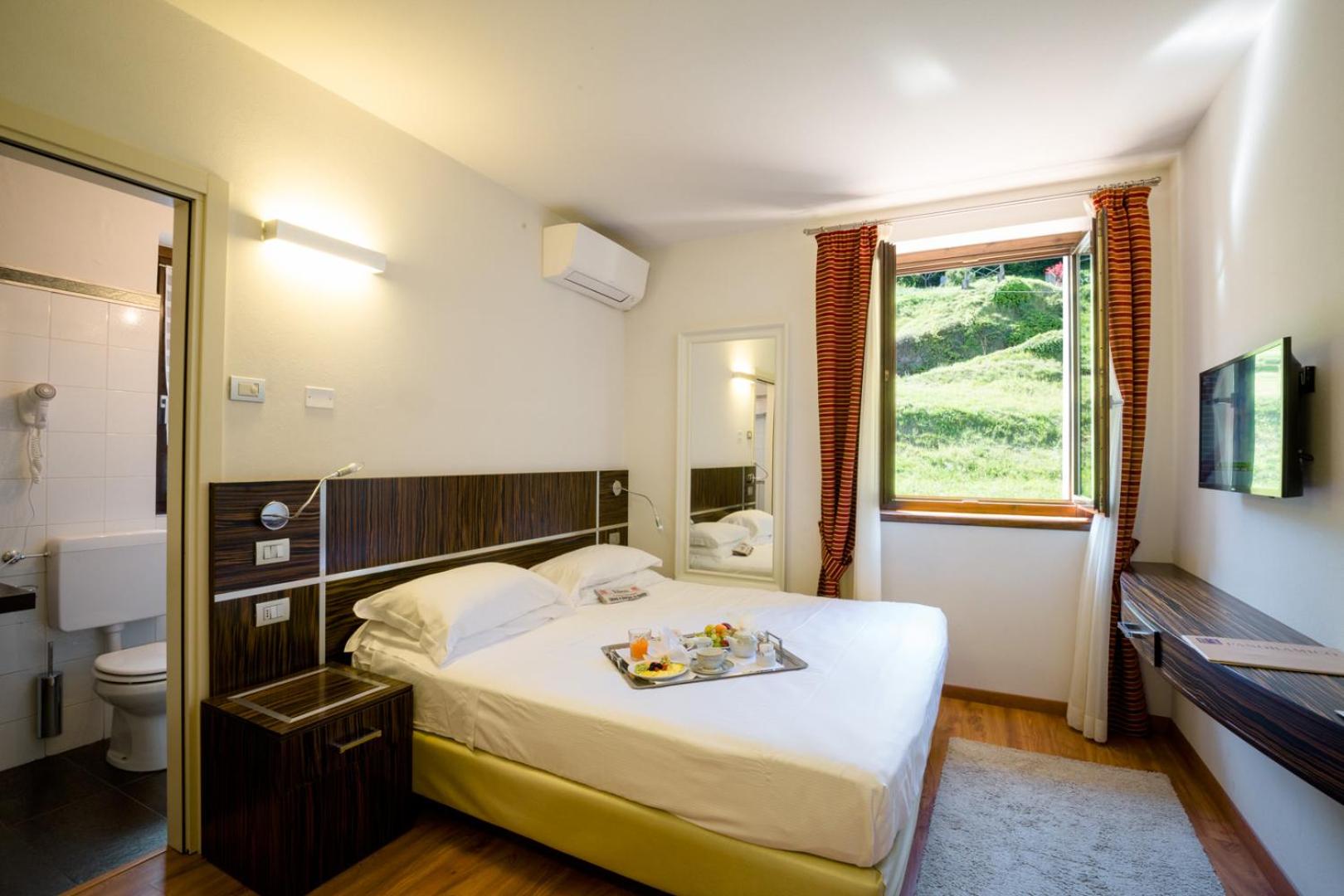 Double or Twin Room photo 1