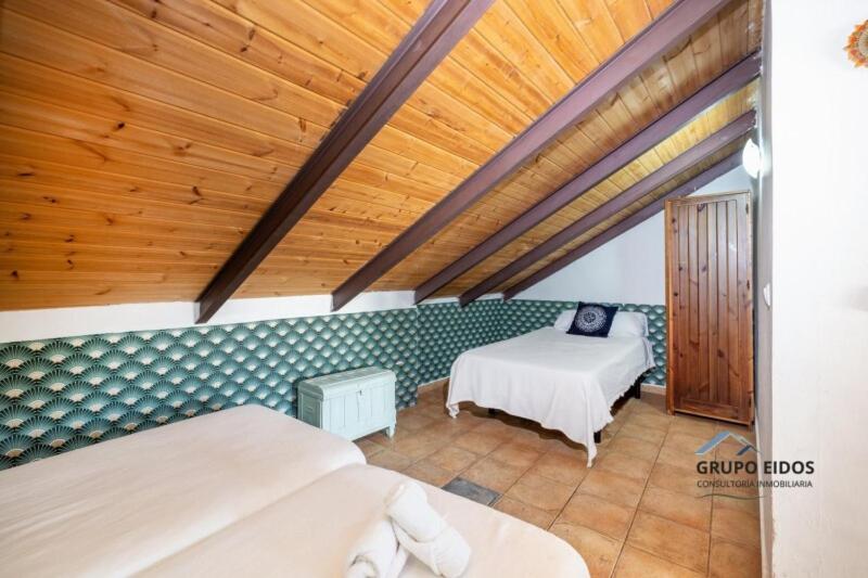 Habitación familiar con baño privado