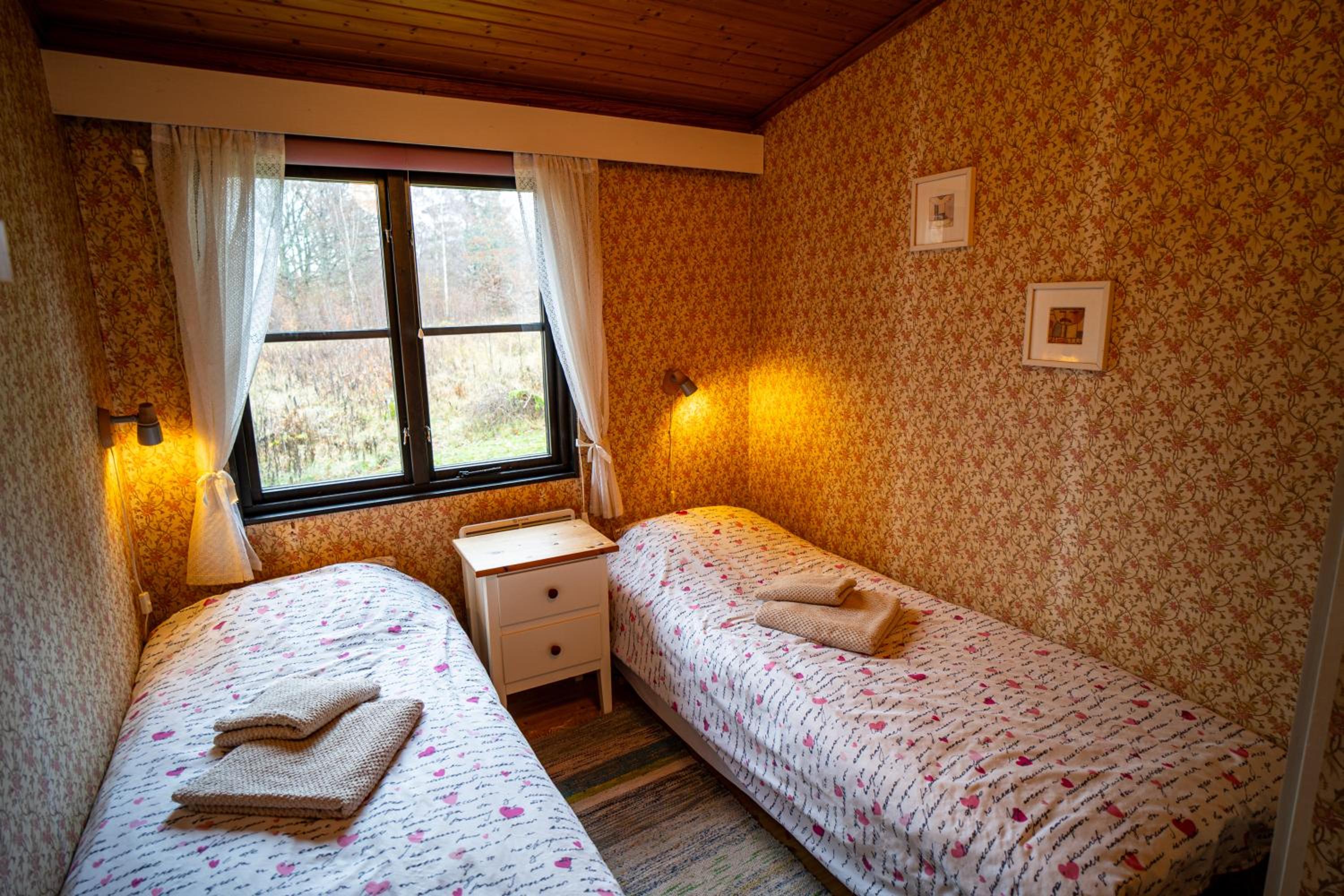 Three-Bedroom Apartment photo 2