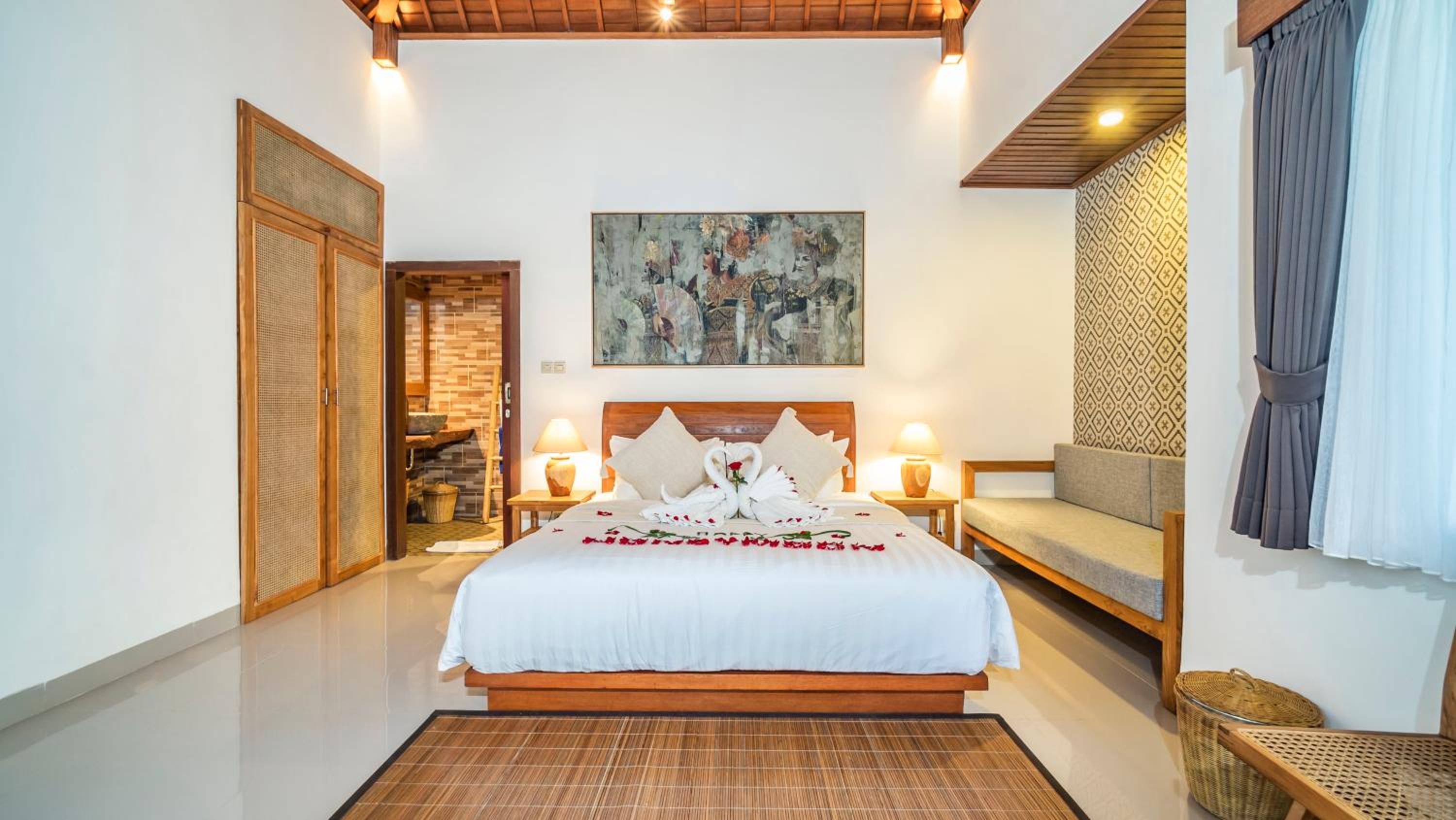 Villa with Private Pool with Jungle View - Photo 9