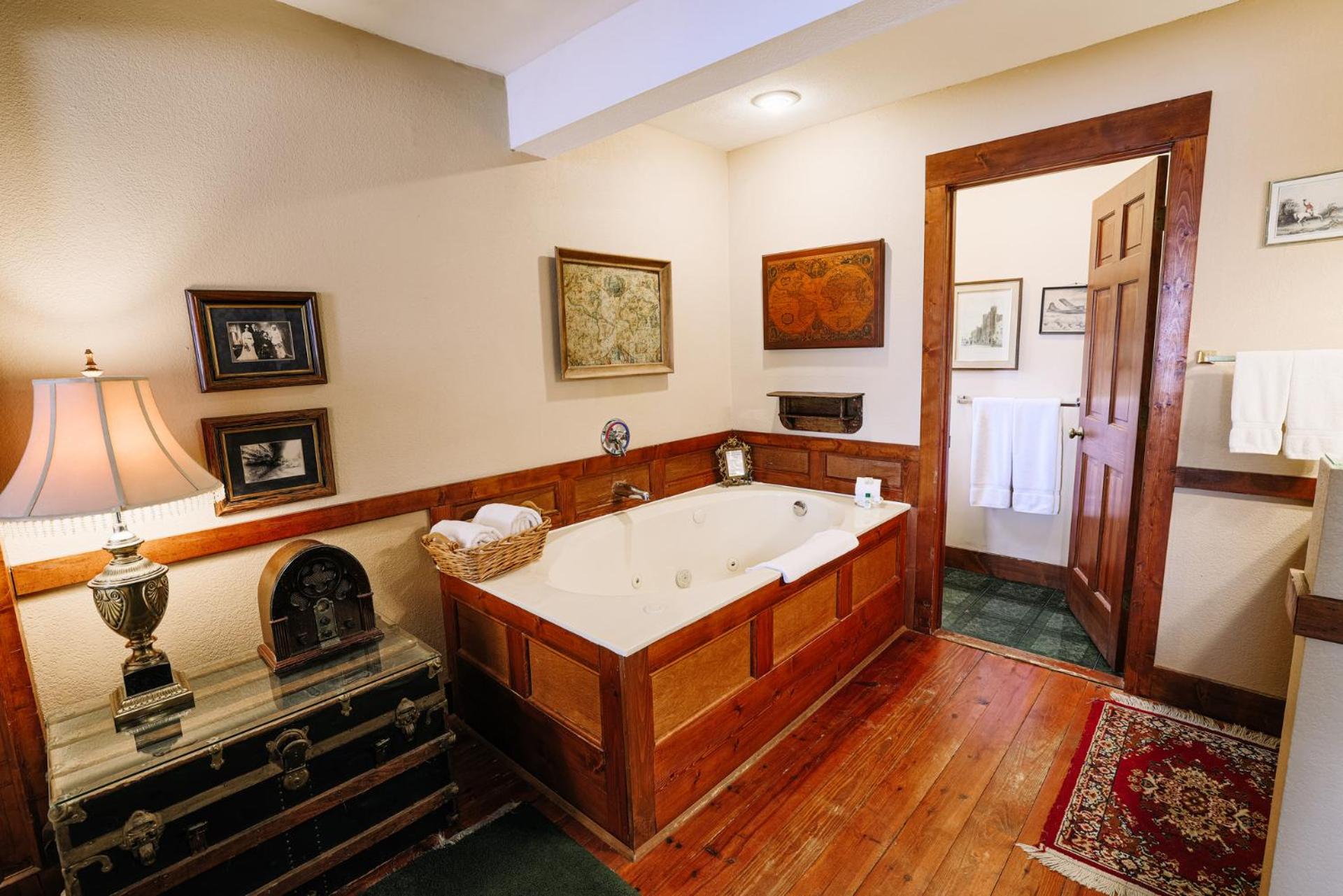 Queen Room with Spa Bath, photo 7