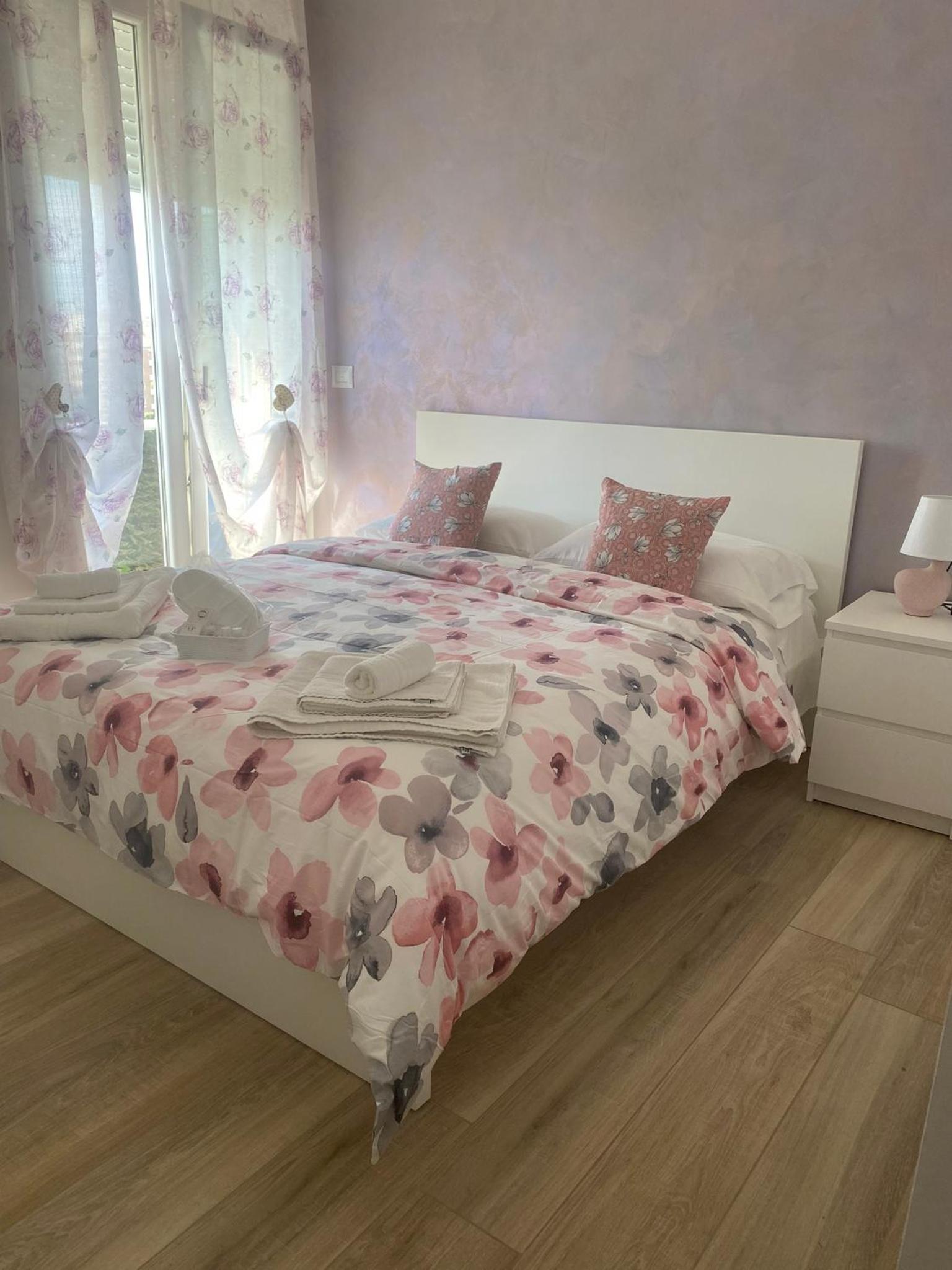 Double Room with Balcony - Photo 1