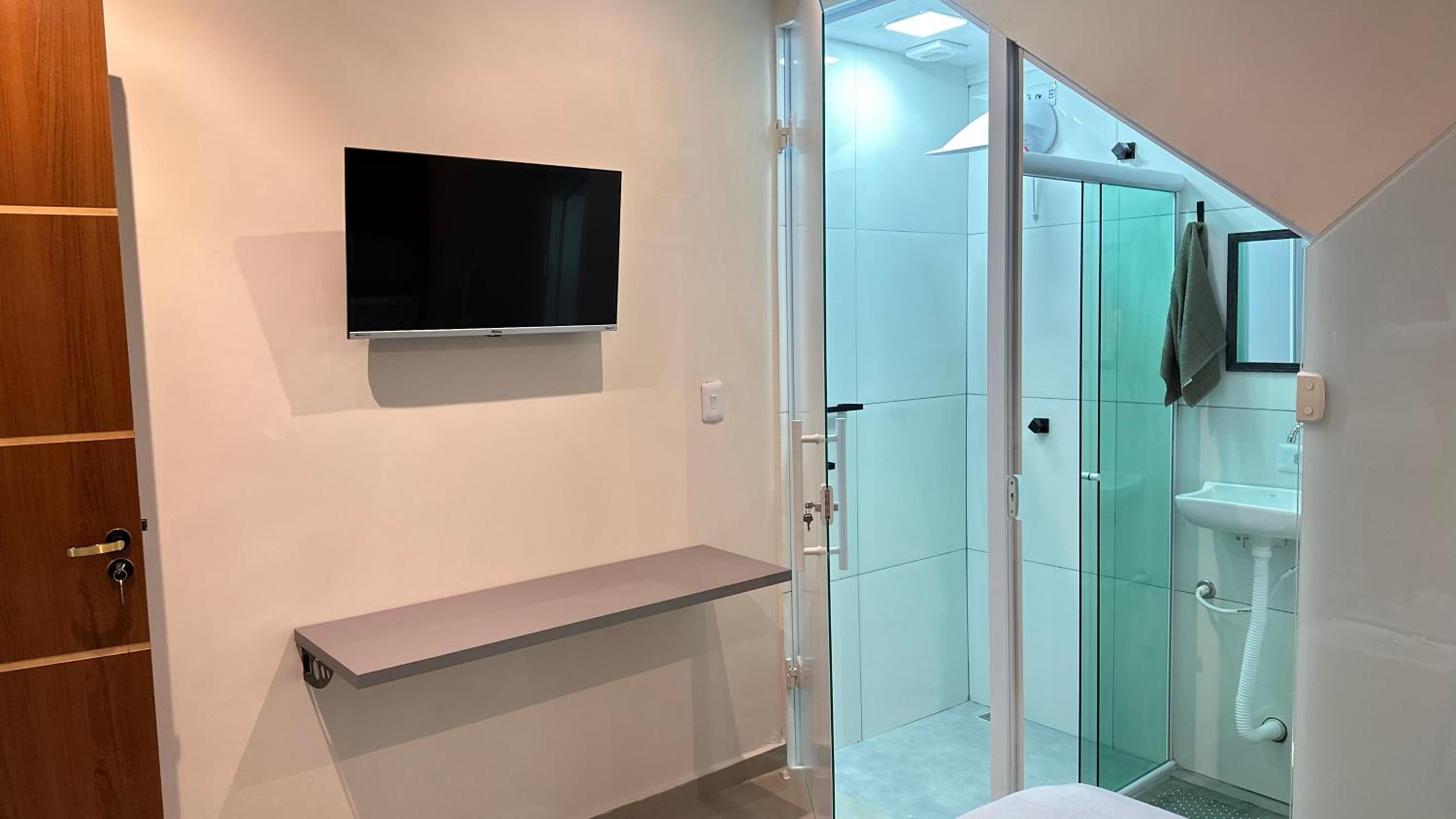 Double Room with Private Bathroom photo 3