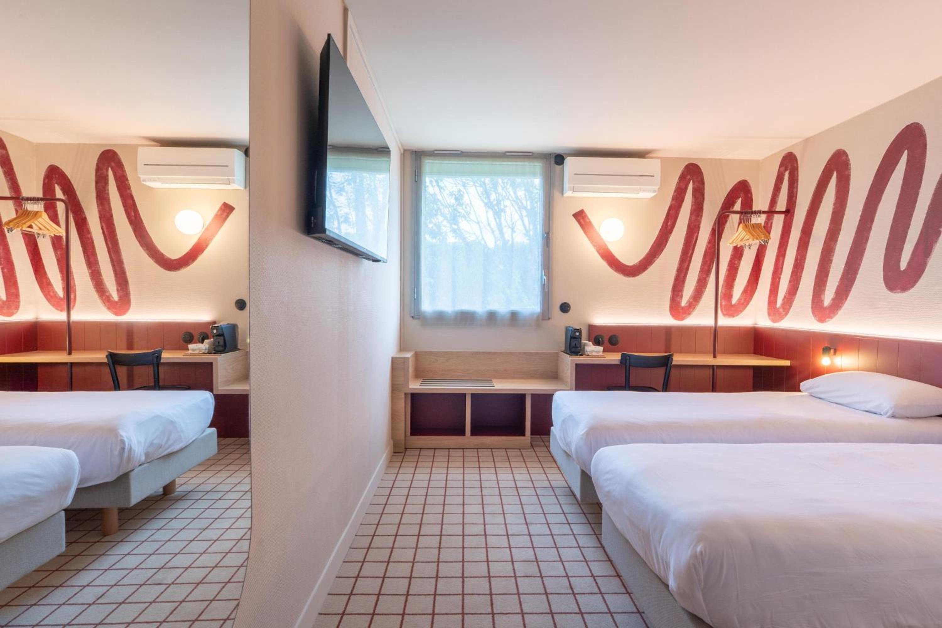 Apartment with Three Queen Beds, Kitchen and Terrace - Non-Smoking
