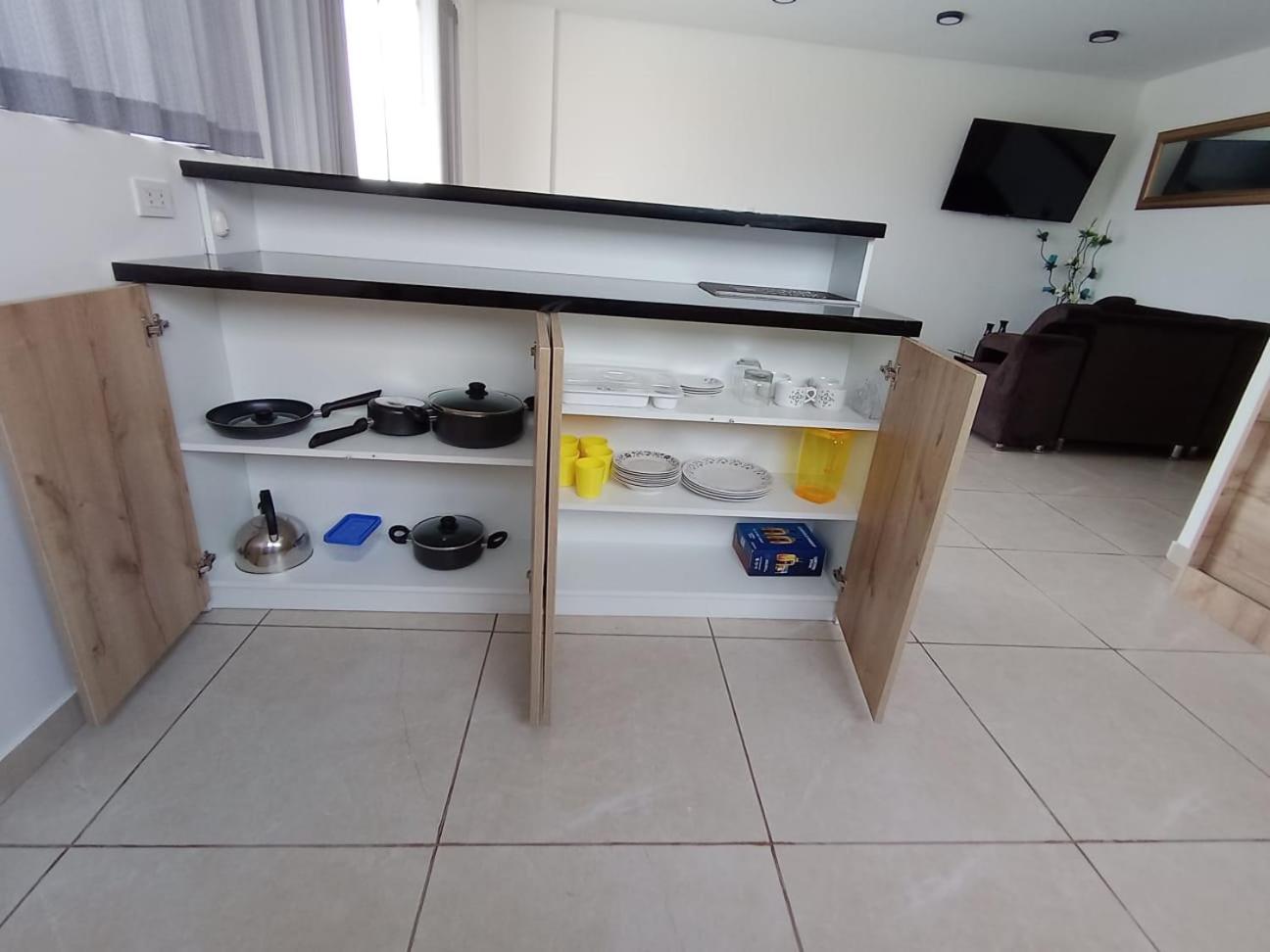 One-Bedroom House photo 2