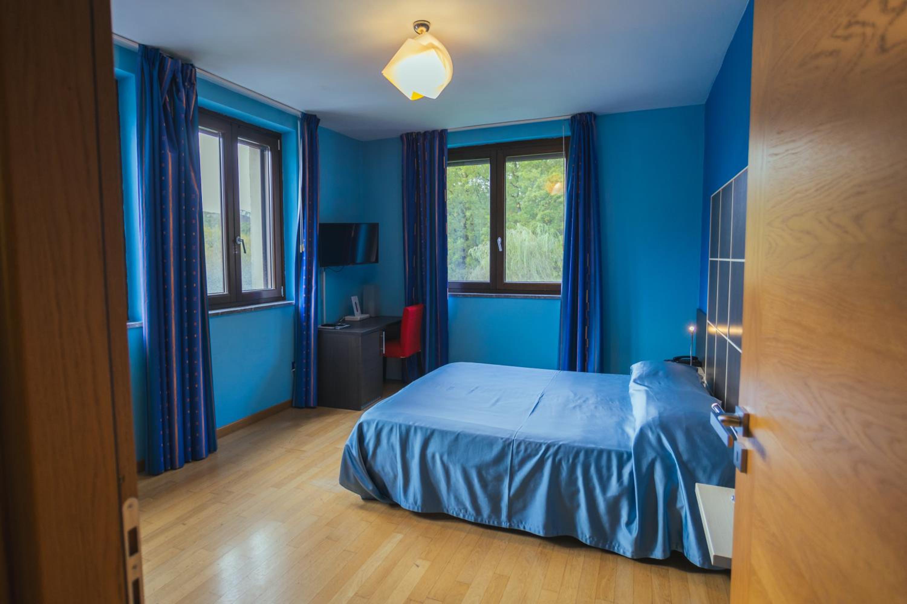 Double Room - Photo 10