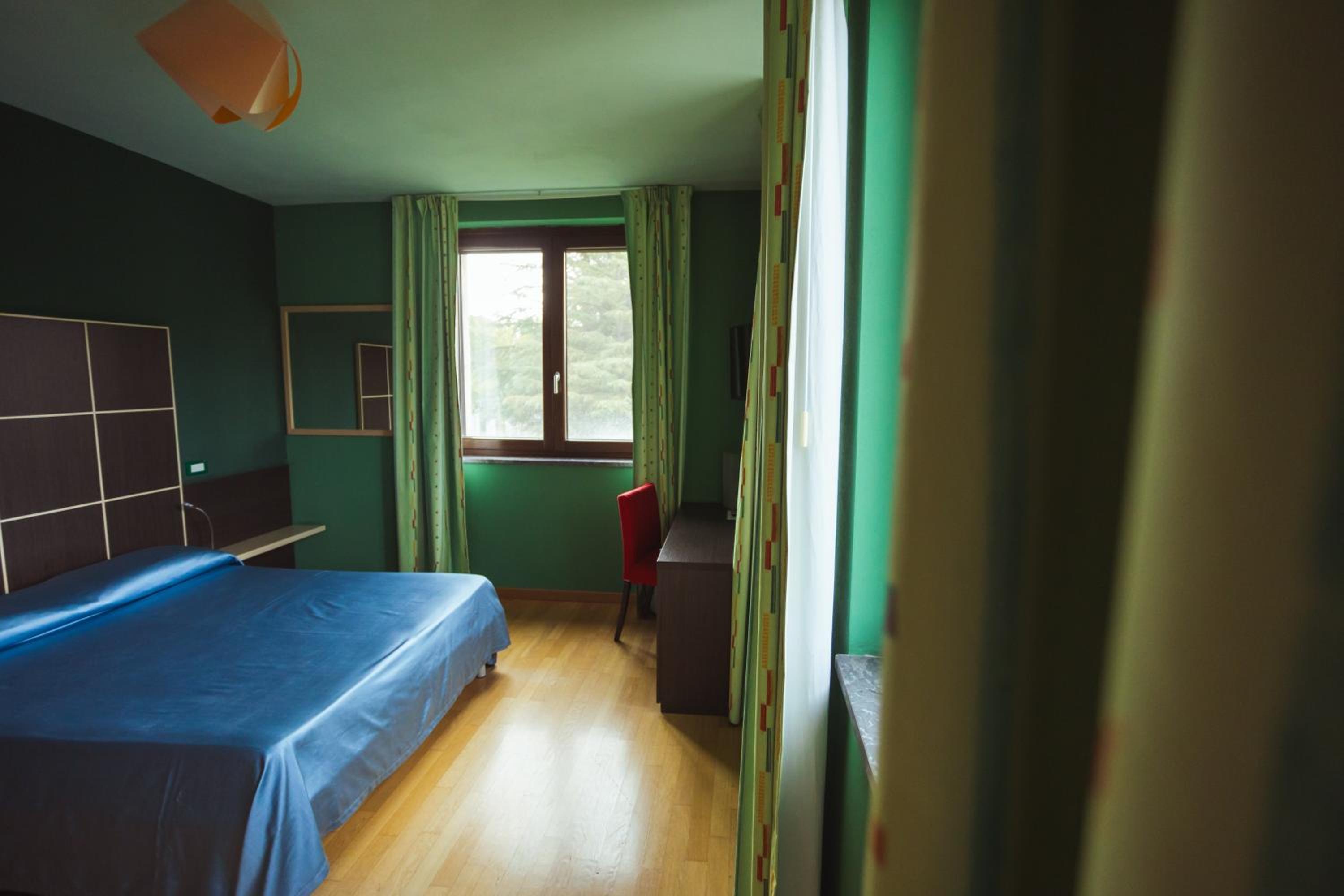 Double Room - Photo 6