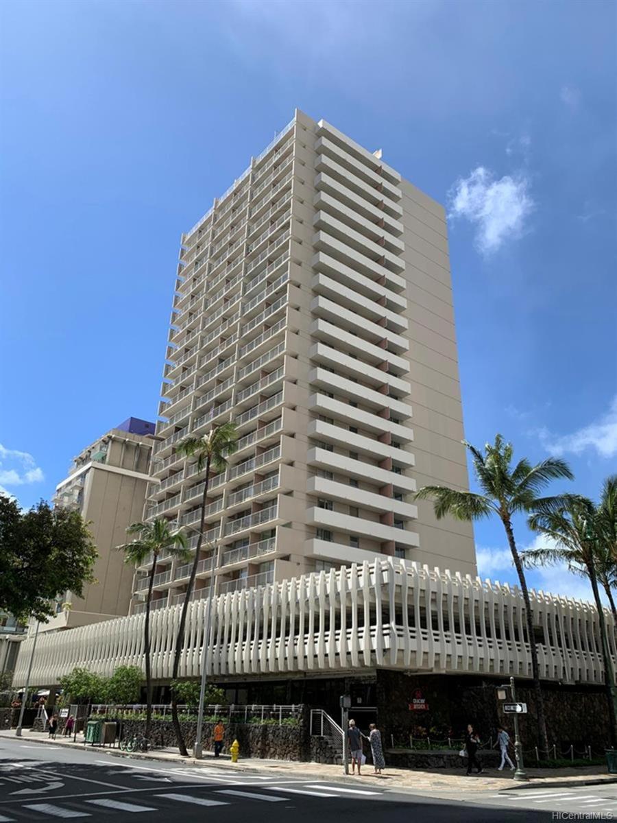 Marine Surf Waikiki: hotel building photo