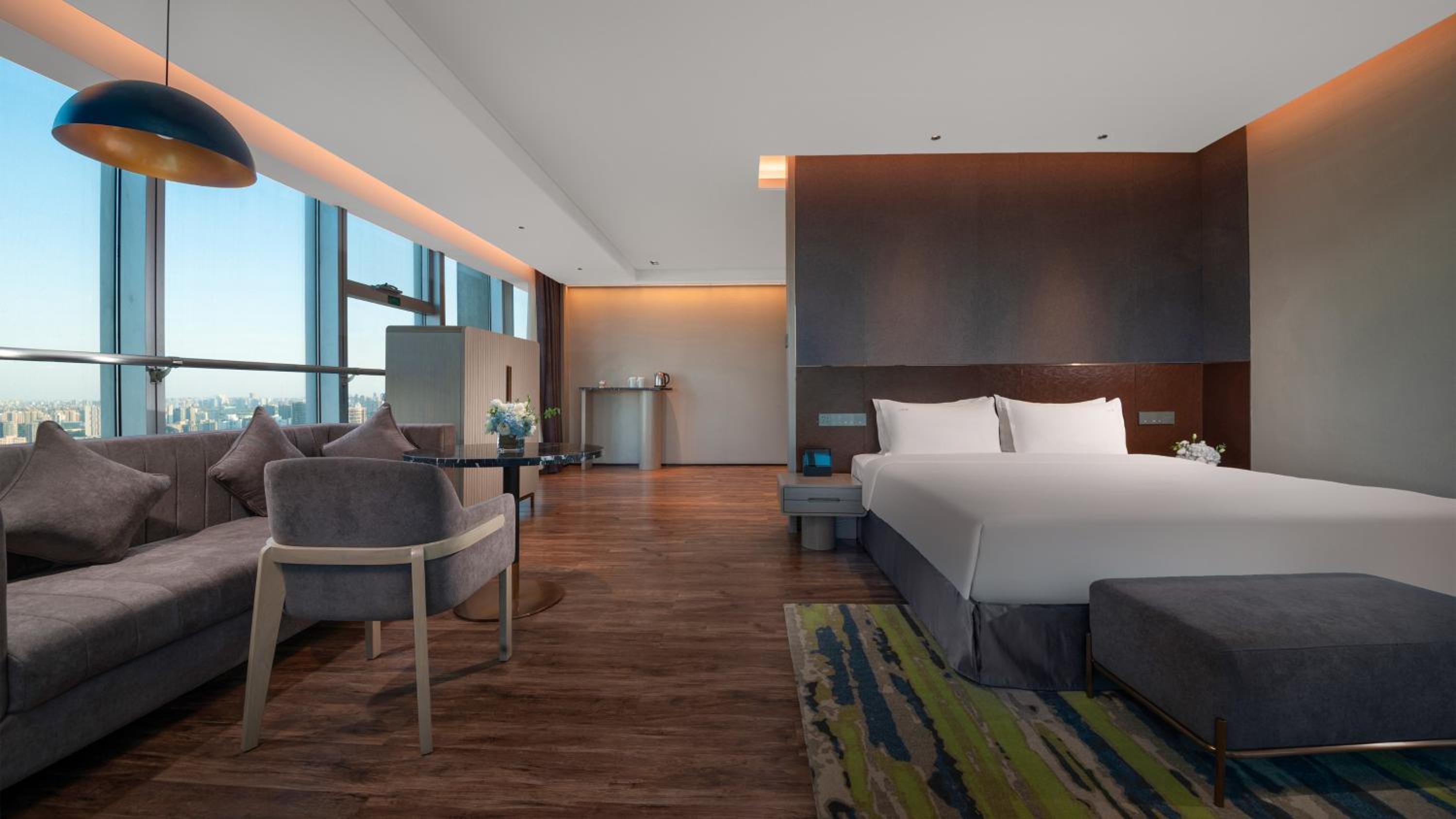 King Suite with Panoramic View
