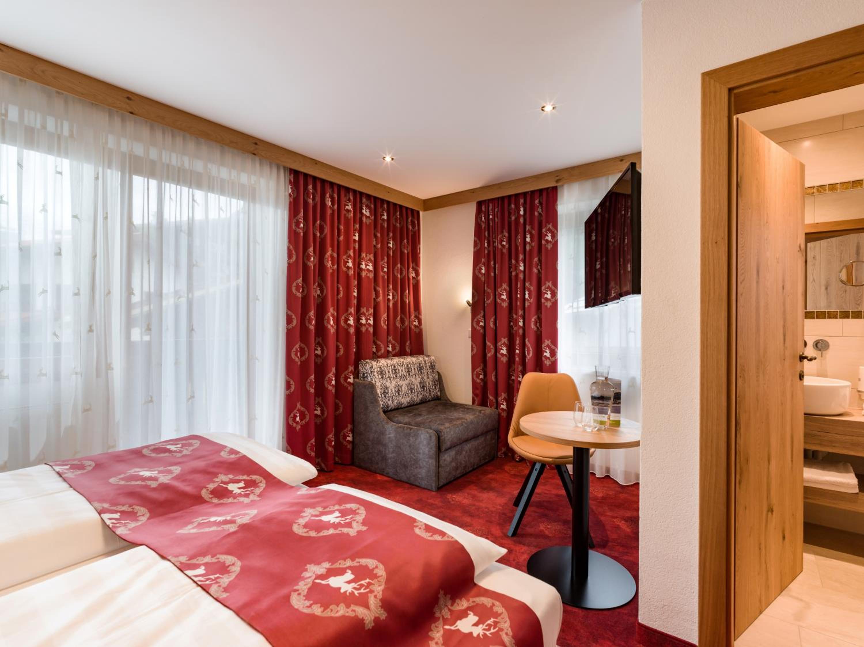 Superior Triple Room photo 2