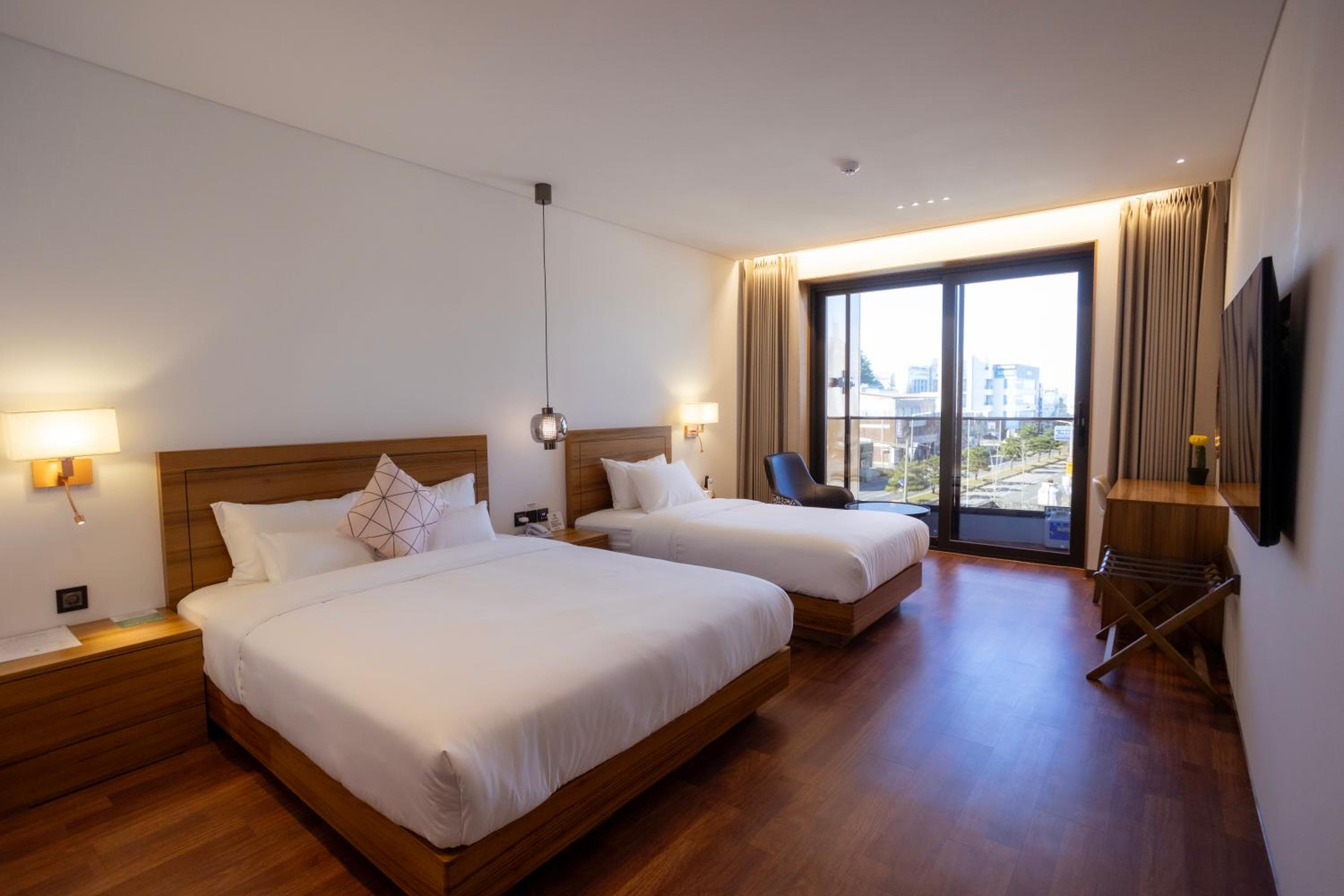 Twin Room with Terrace photo 1