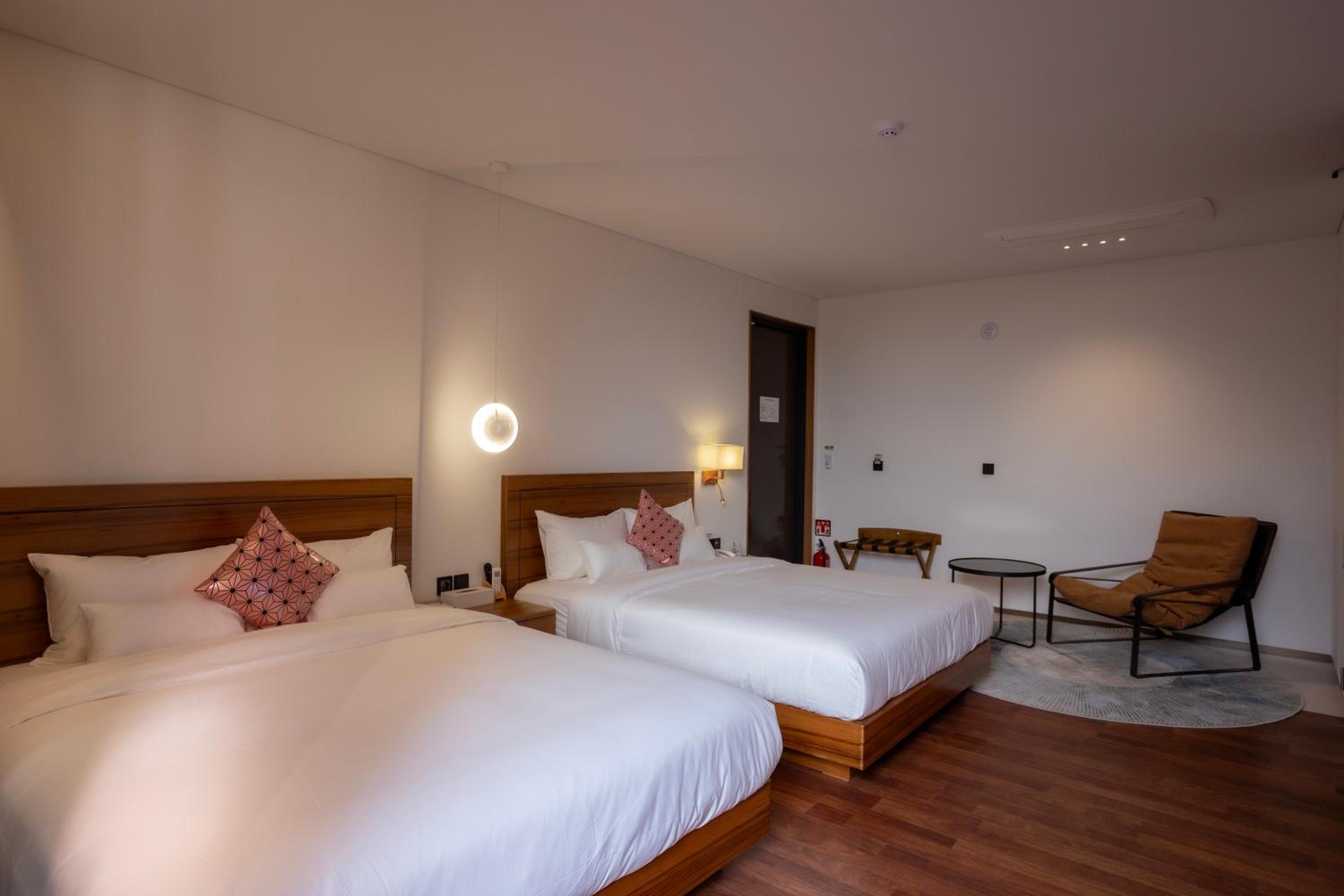 Suite with Spa Bath photo 3