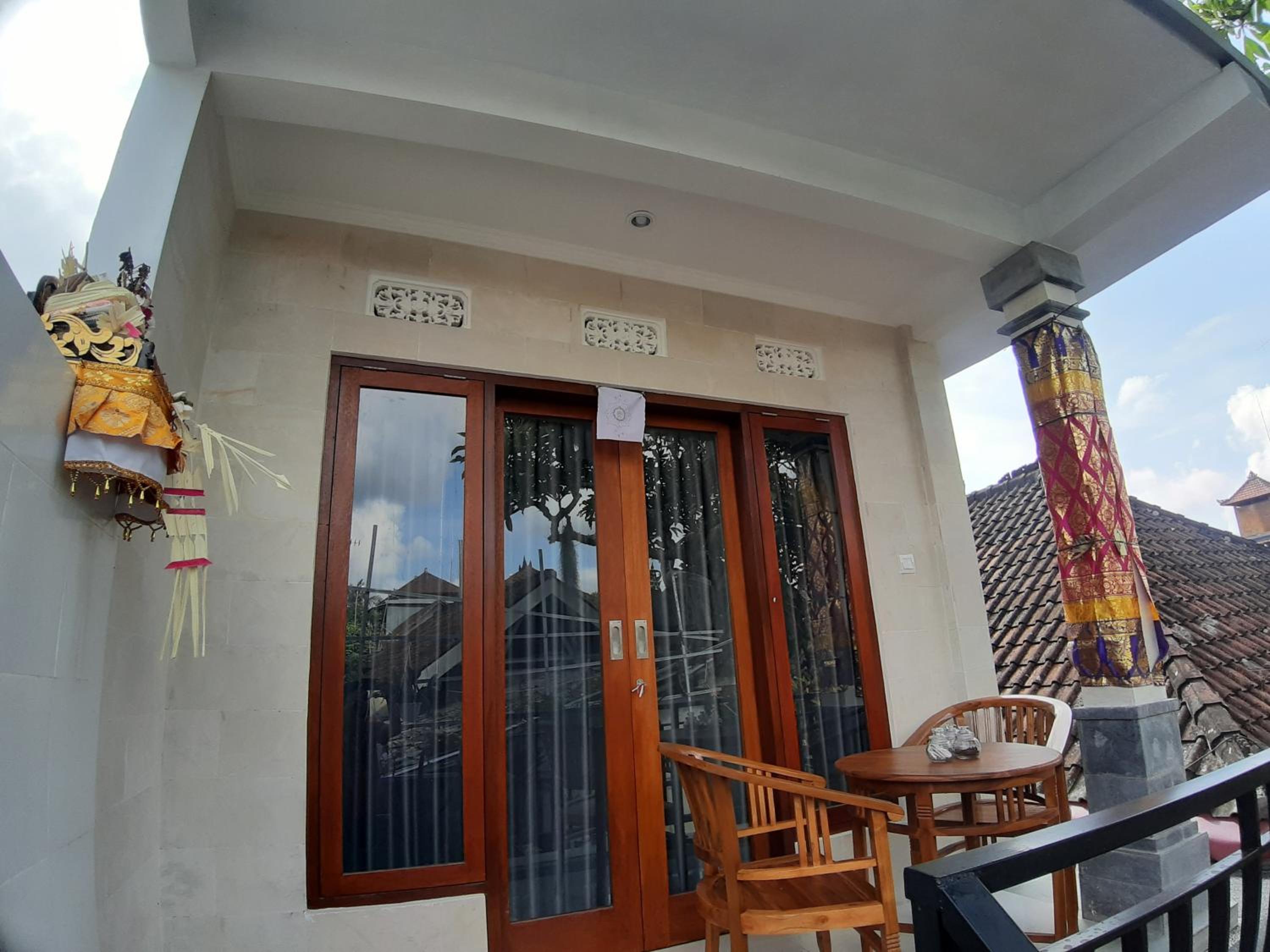 Double Room with Balcony - Photo 12