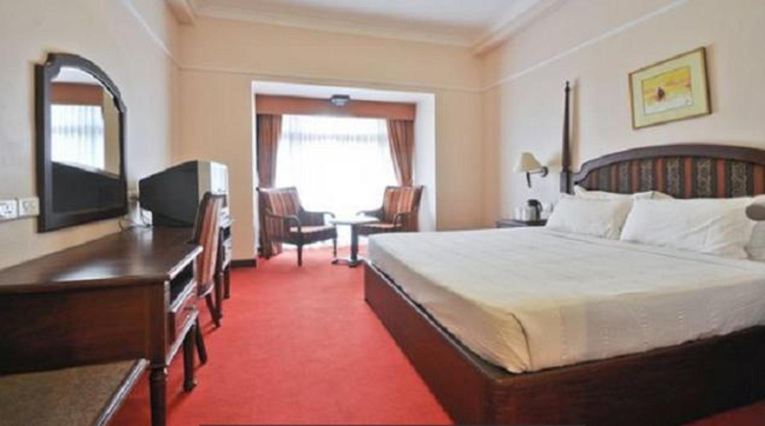 Suite - Photo 2