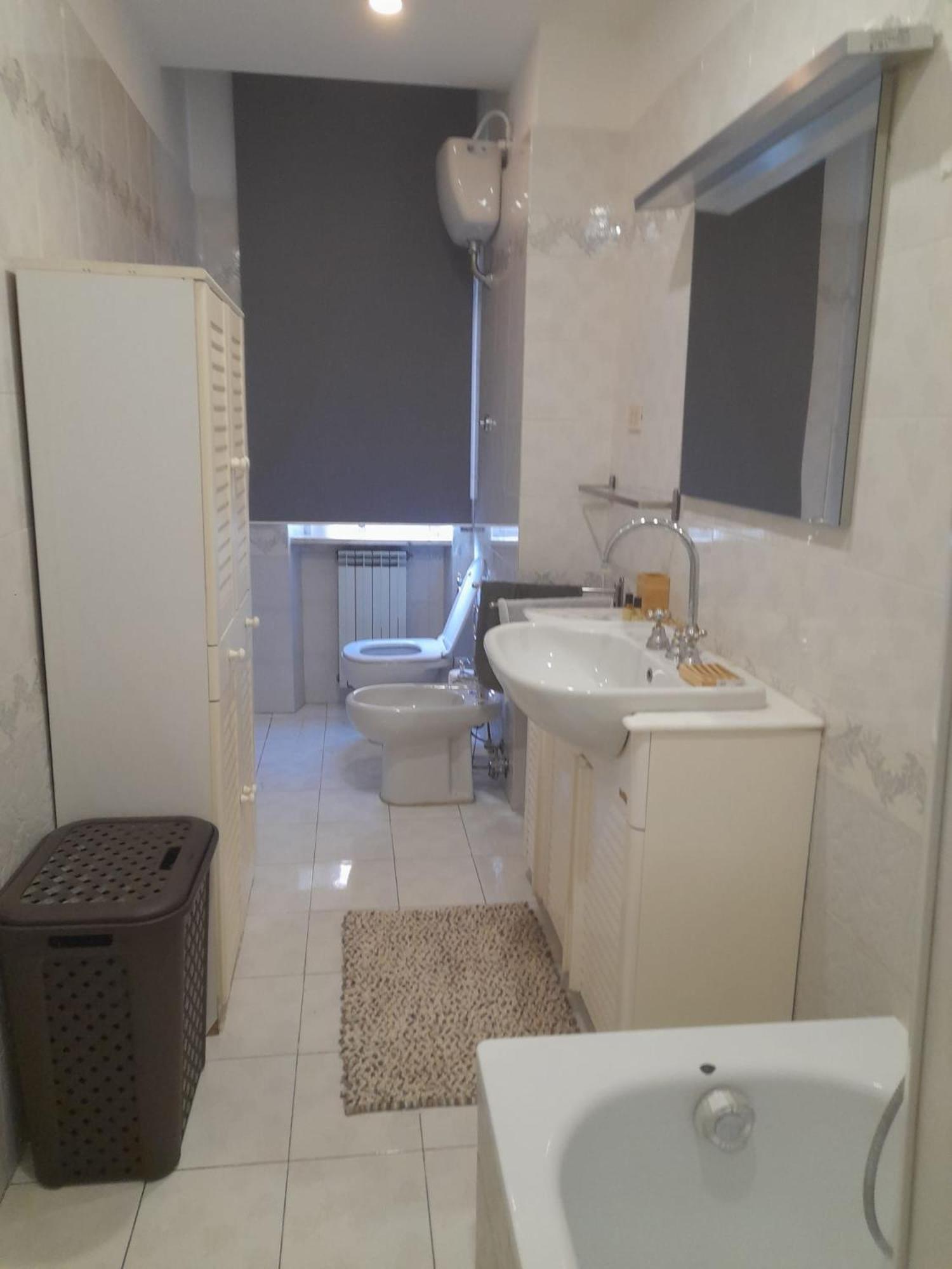 Twin Room with Shared Bathroom photo 3