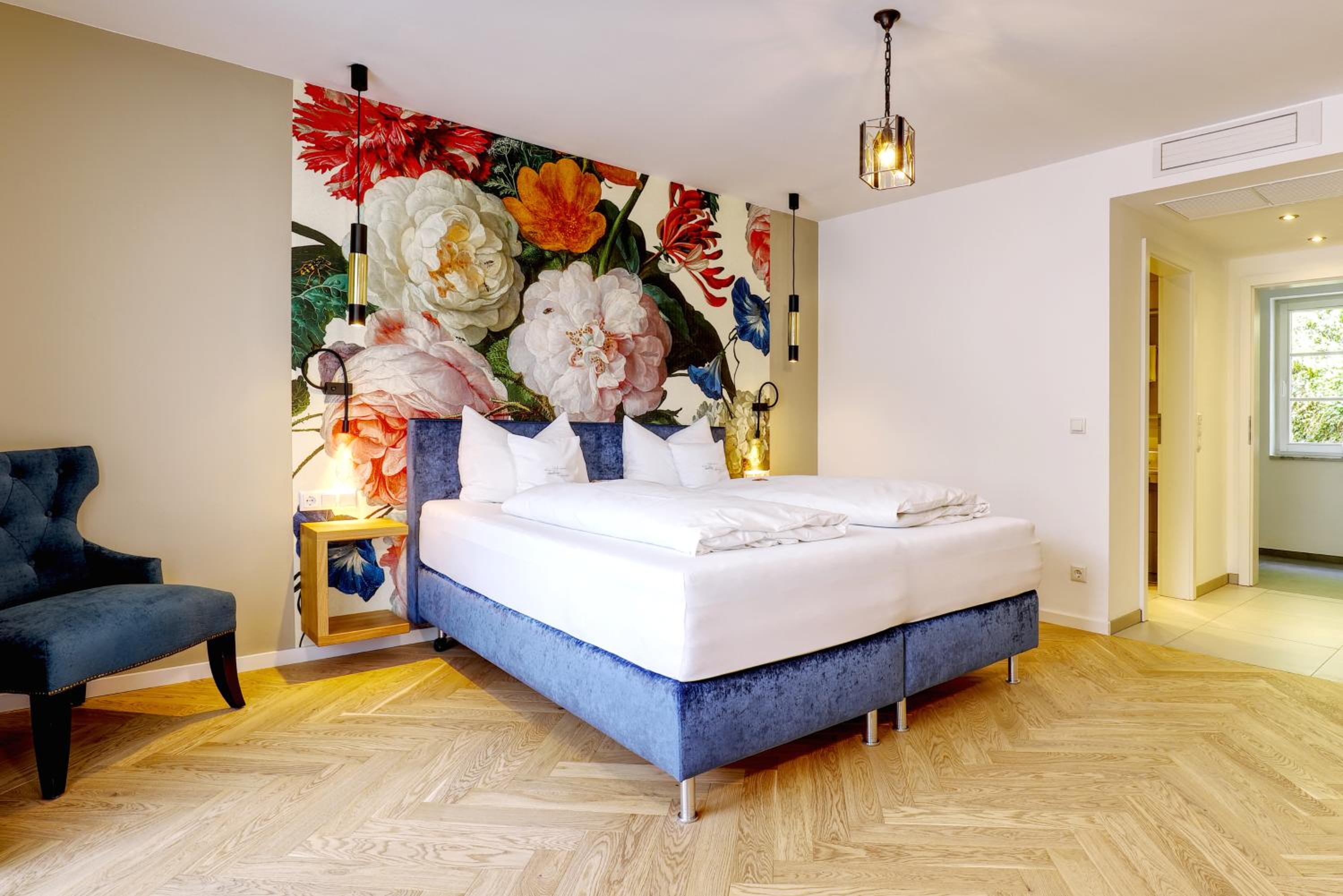 Deluxe Double Room with Balcony photo 2
