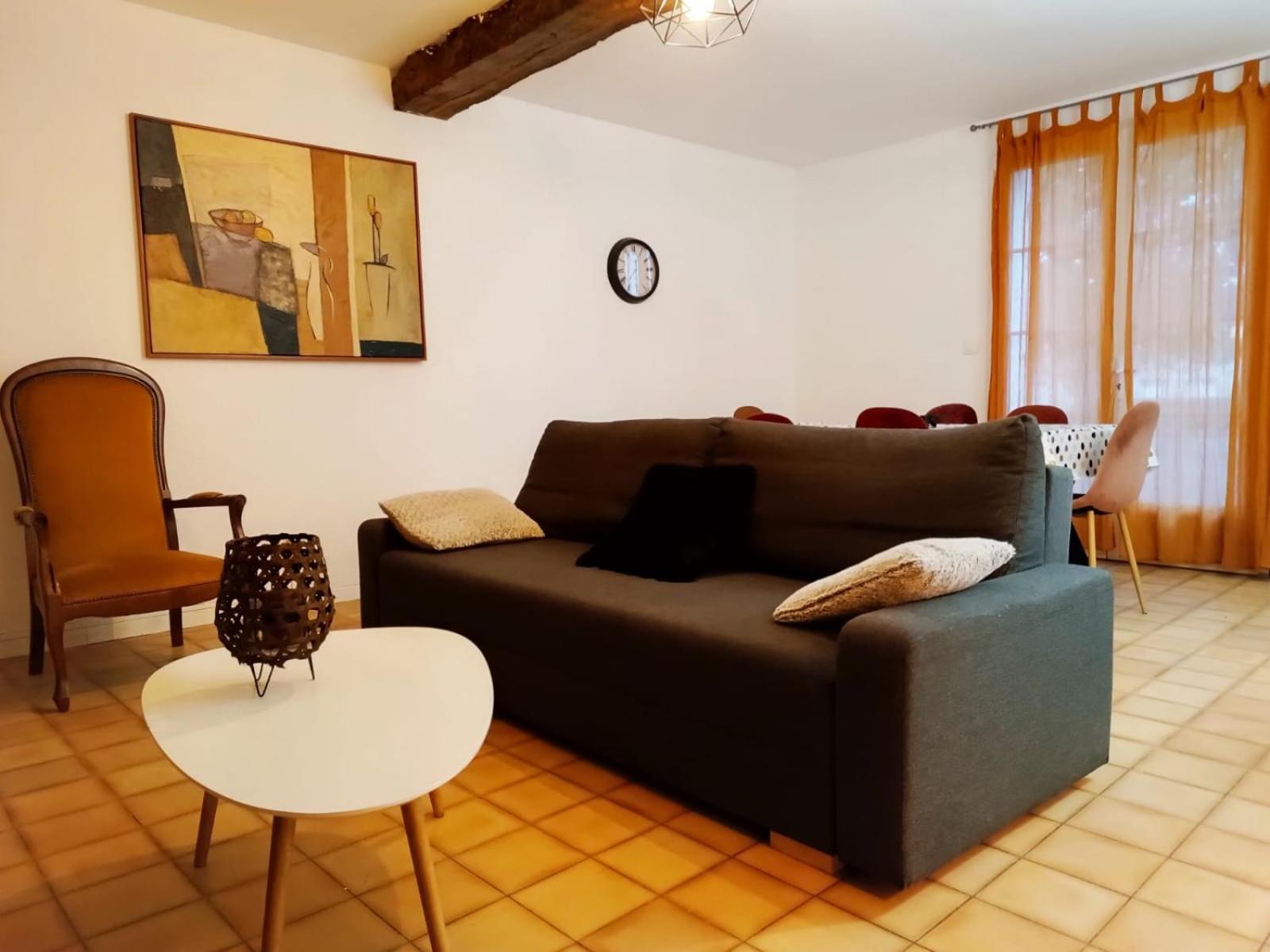 Apartment - Ground Floor - Photo 1