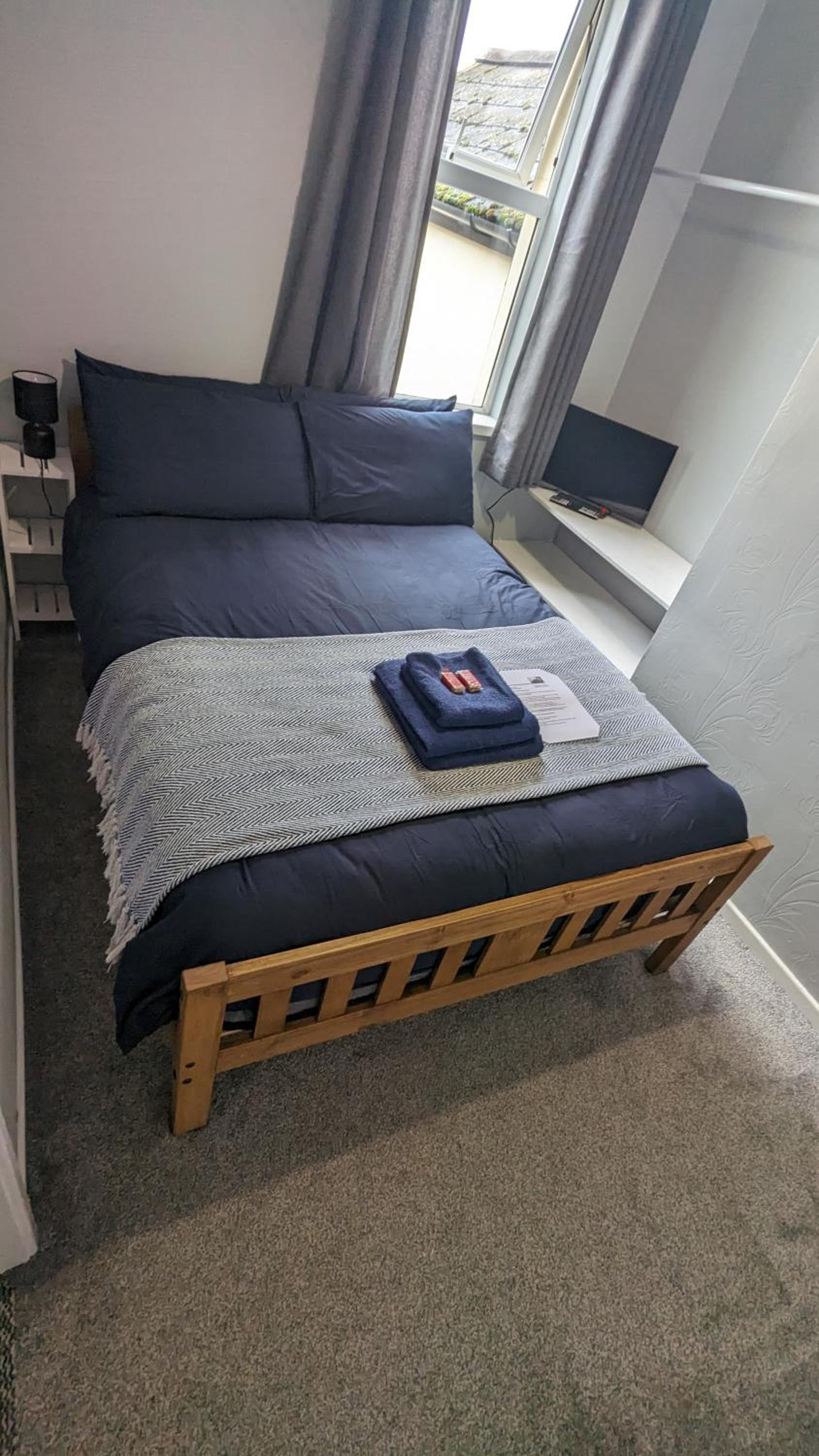 Budget Double Room photo 3