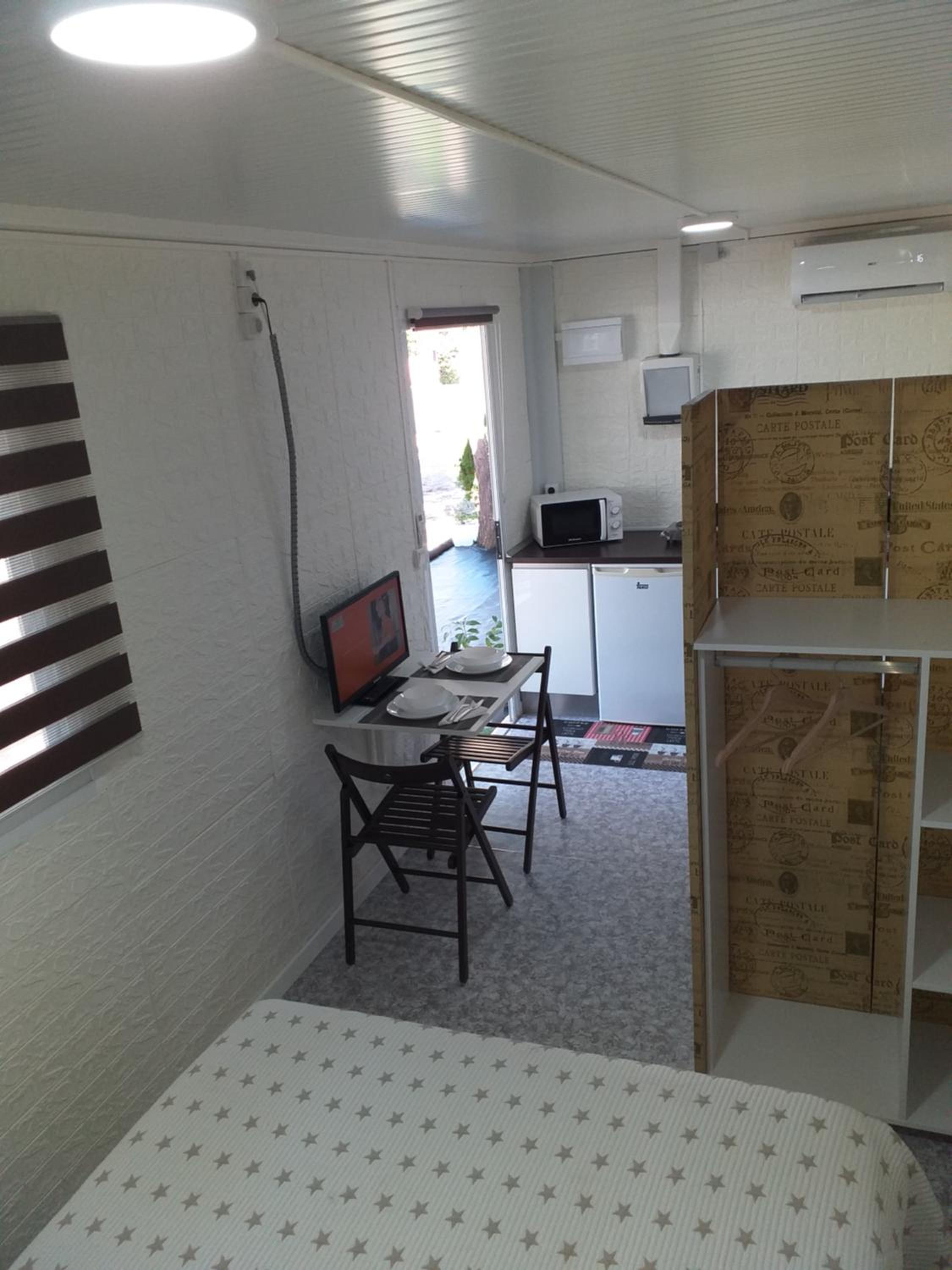 Mobile Home photo 3