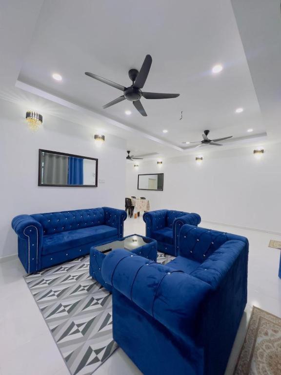 Four-Bedroom House photo 1