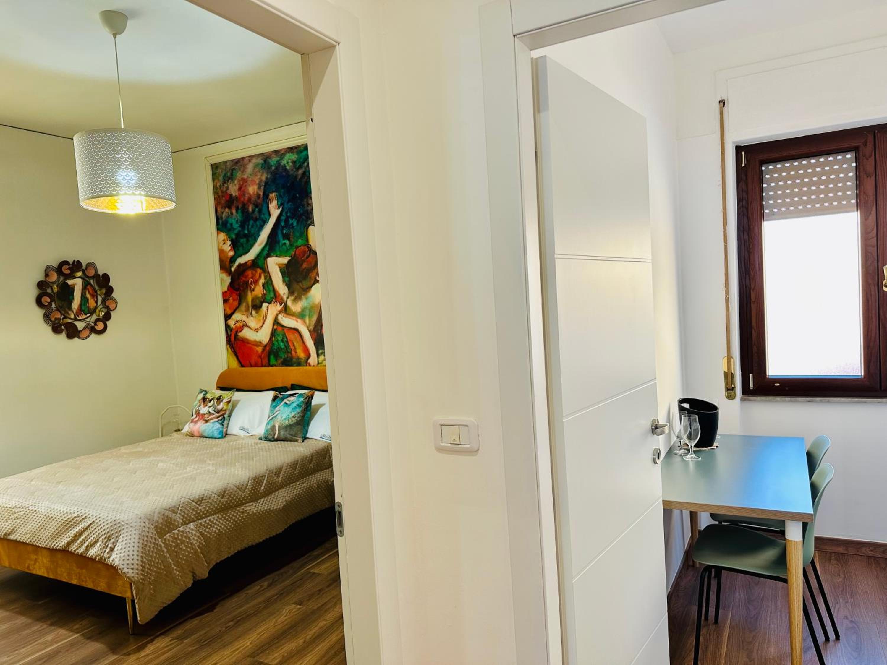 Deluxe Double Room with Side Sea View - Photo 6