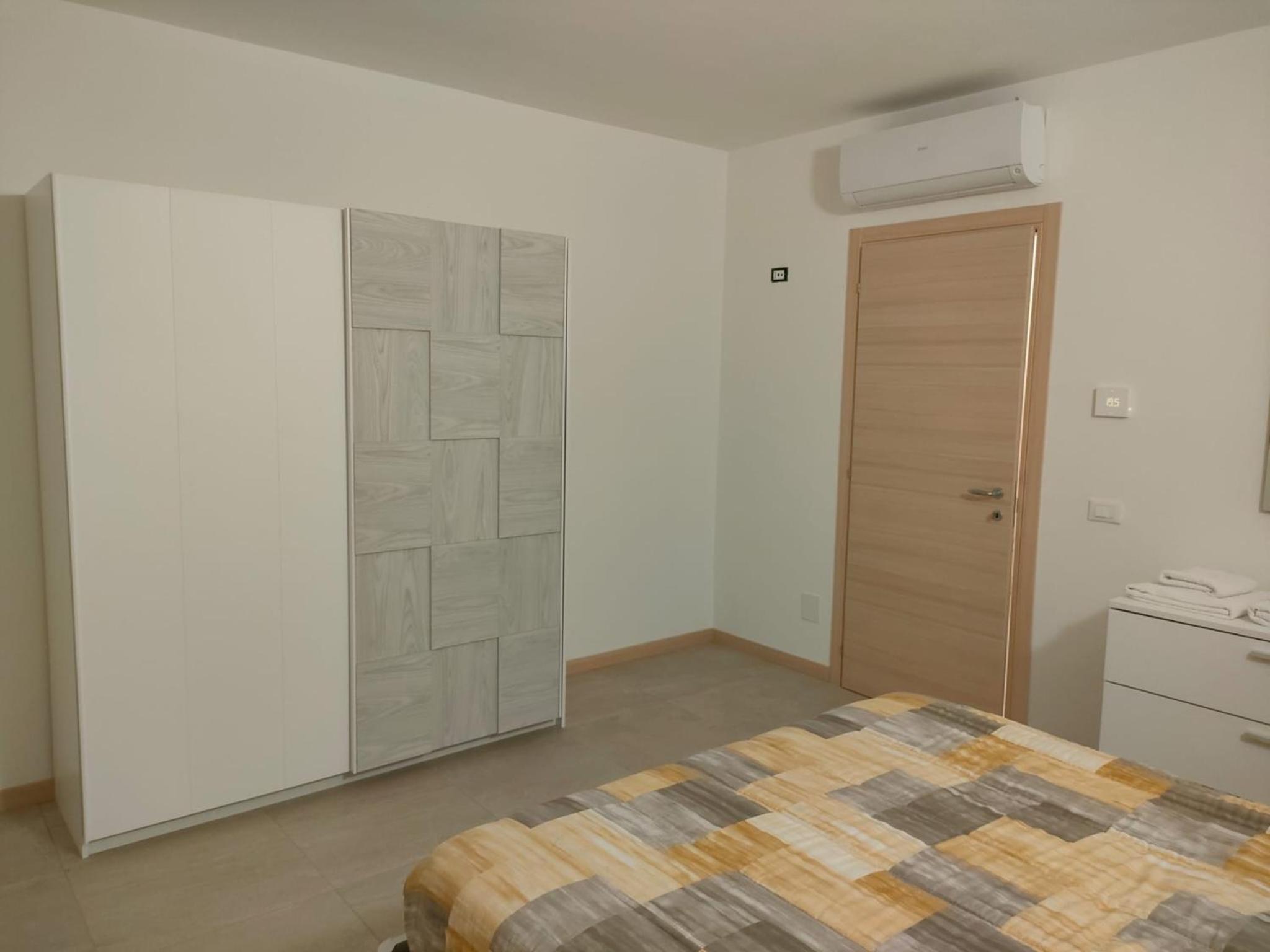 One-Bedroom Apartment photo 3