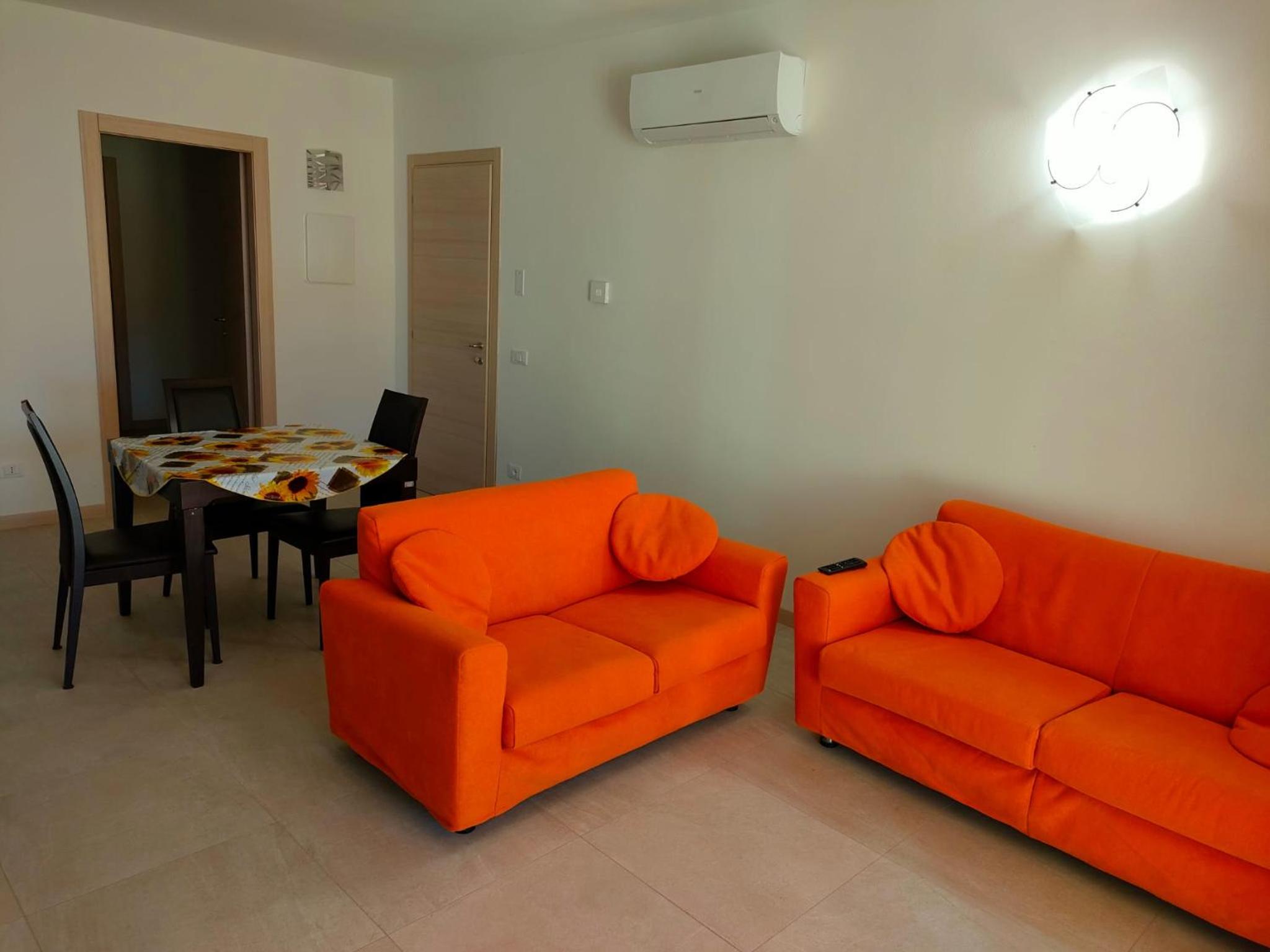 One-Bedroom Apartment photo 1