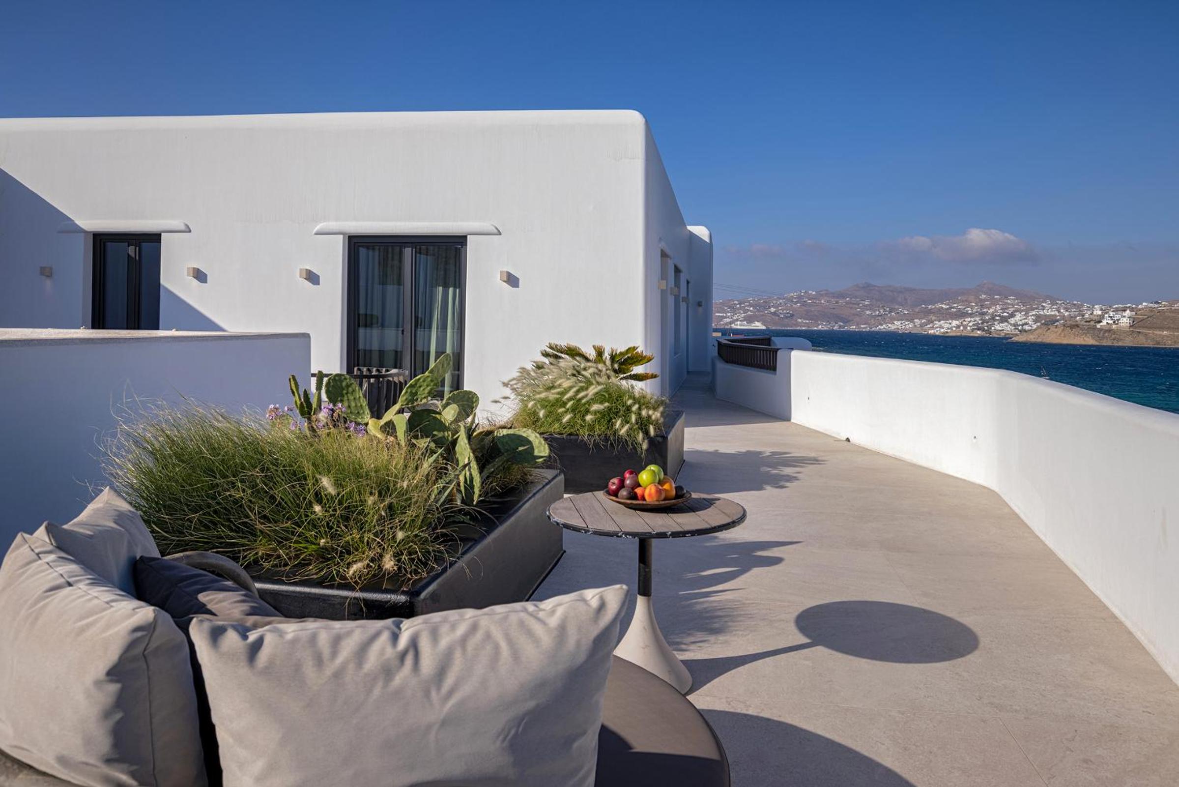 APEIRON Suitę with Private Pool and Sea View - Photo 11