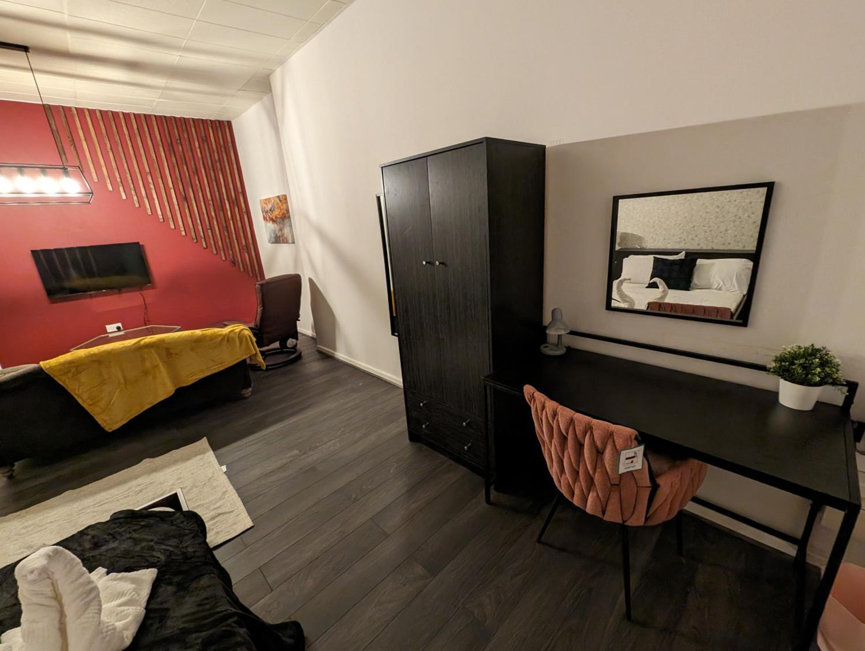 One-Bedroom Superior Apartment photo 3
