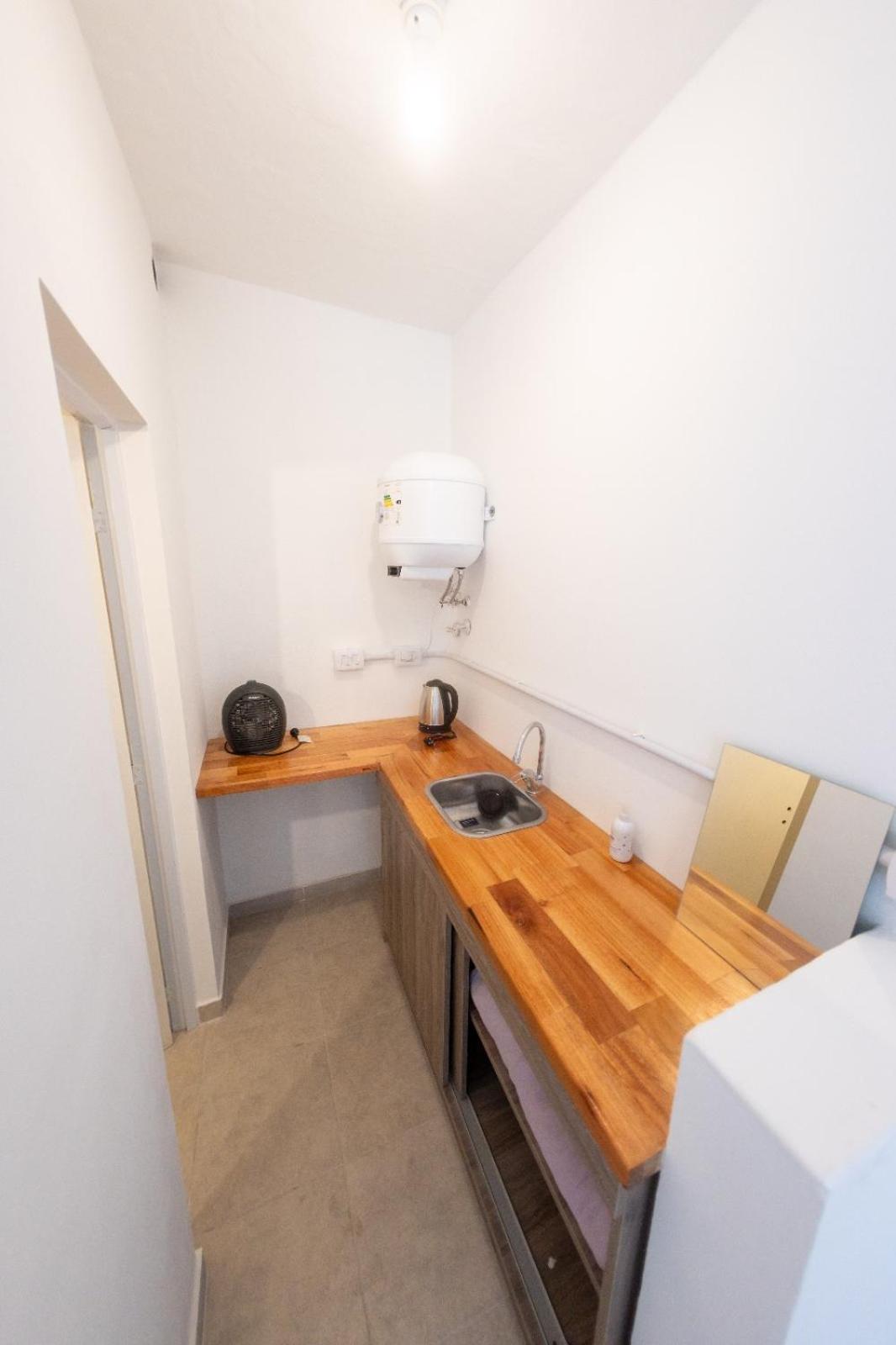 One-Bedroom Apartment photo 3