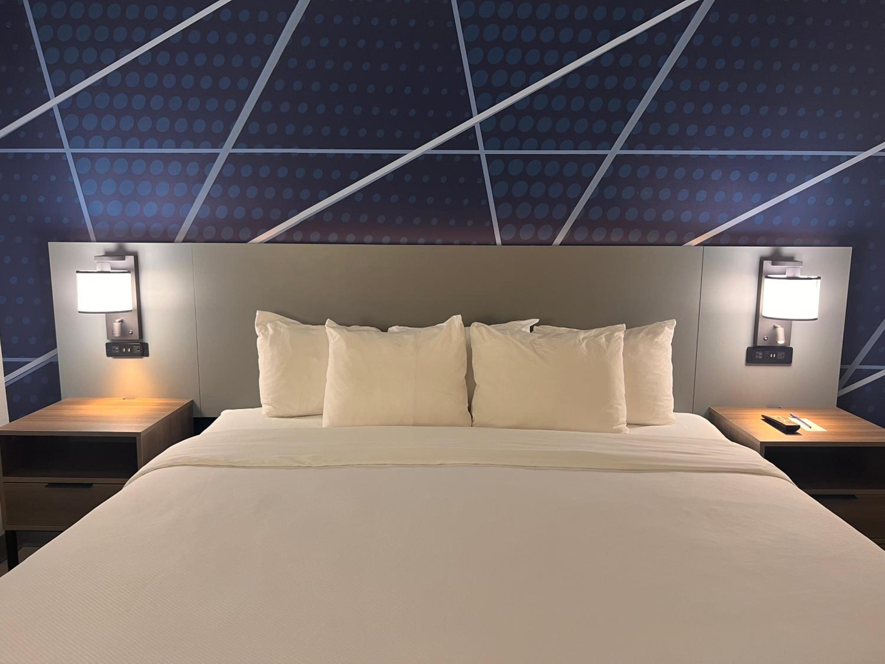 King Suite - Photo 17