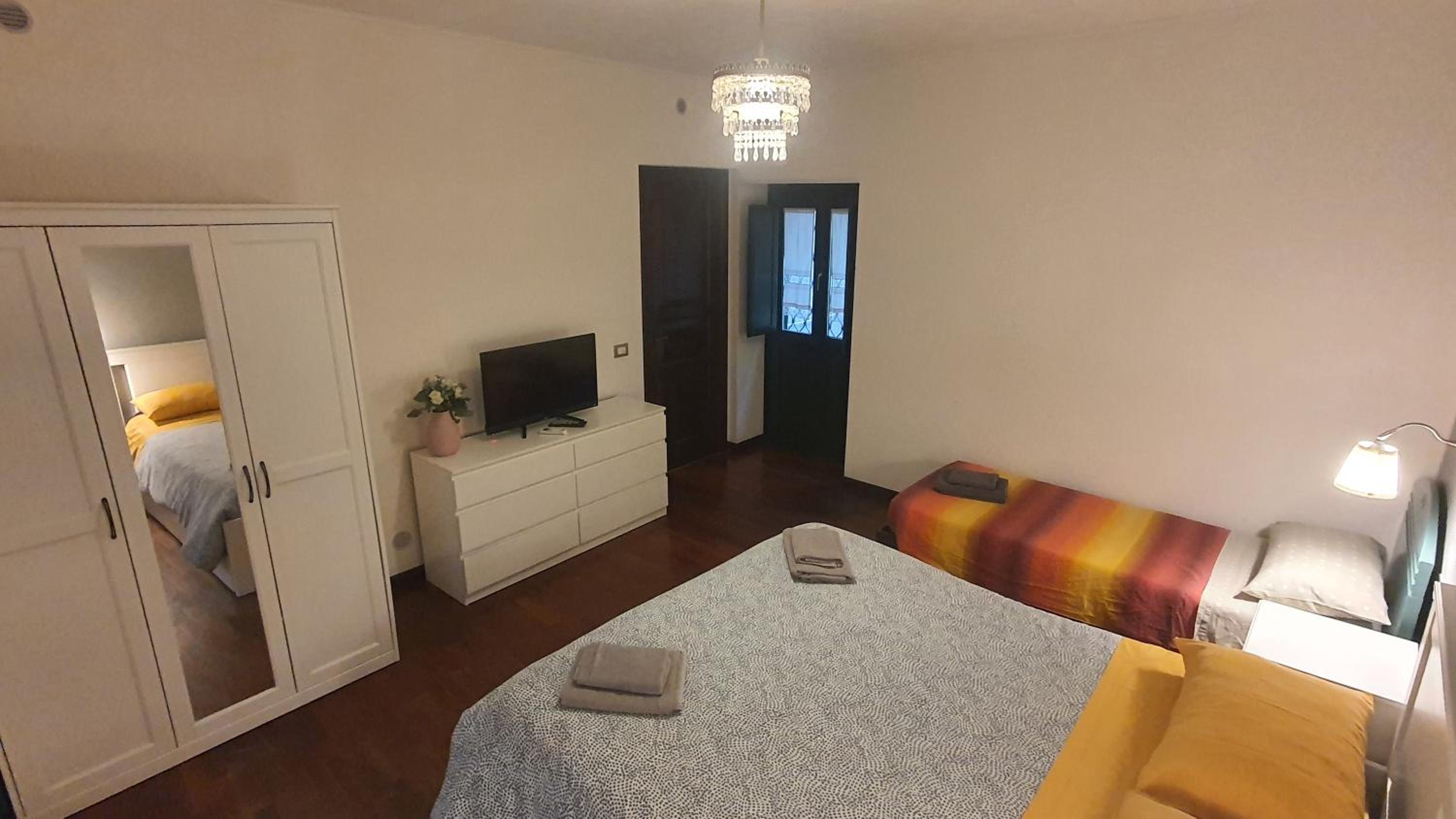 One-Bedroom House - Photo 15