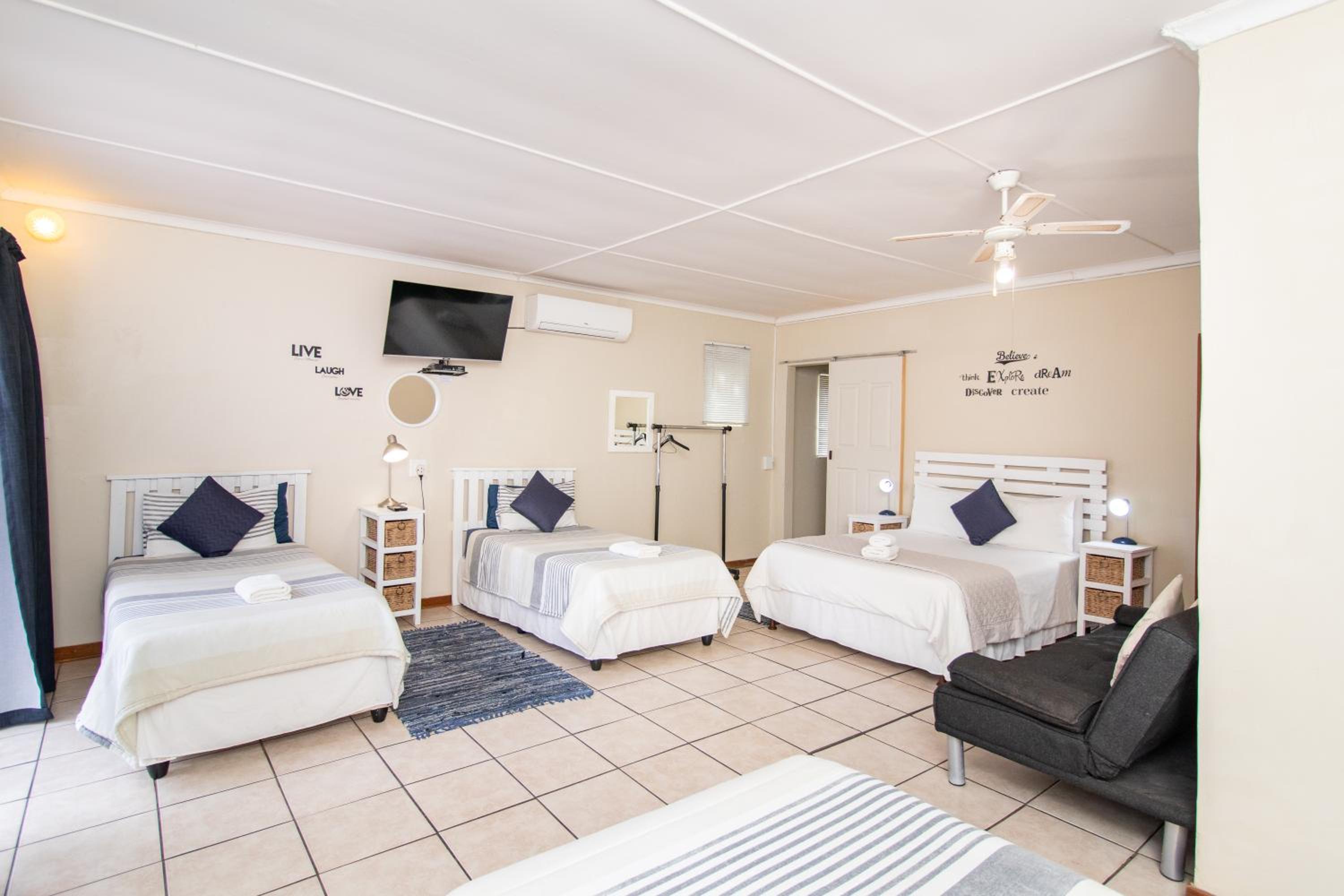 Family Room - Photo 1