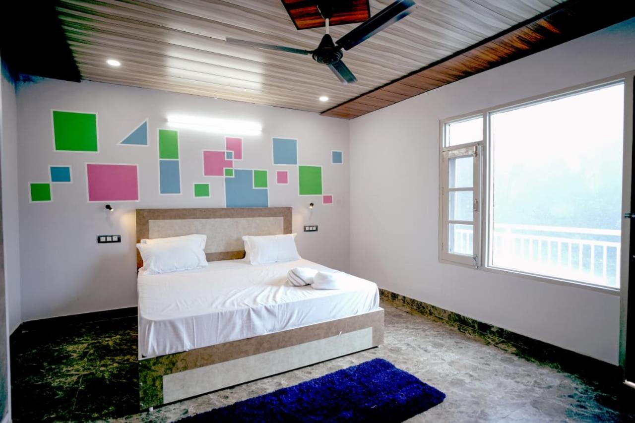 Double Room With Balcony (2 Adults + 1 Child) photo 2