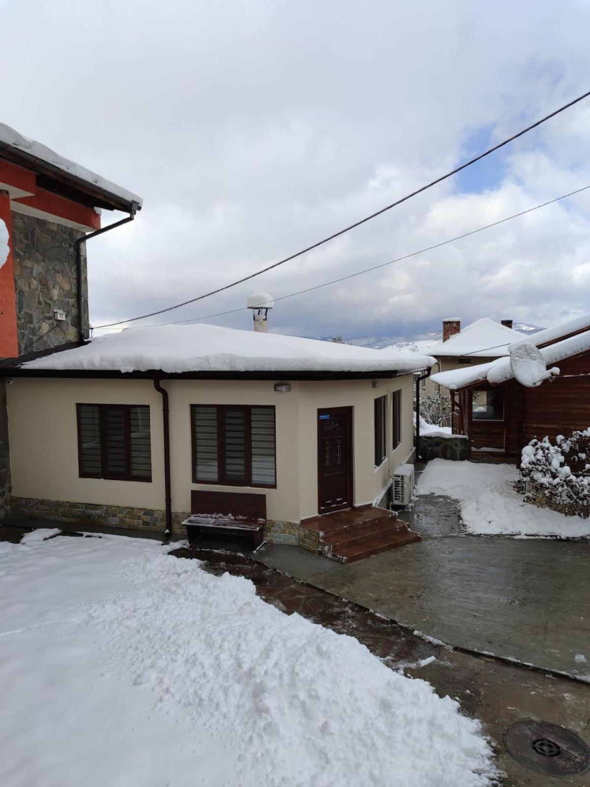 Three-Bedroom Villa - Photo 17