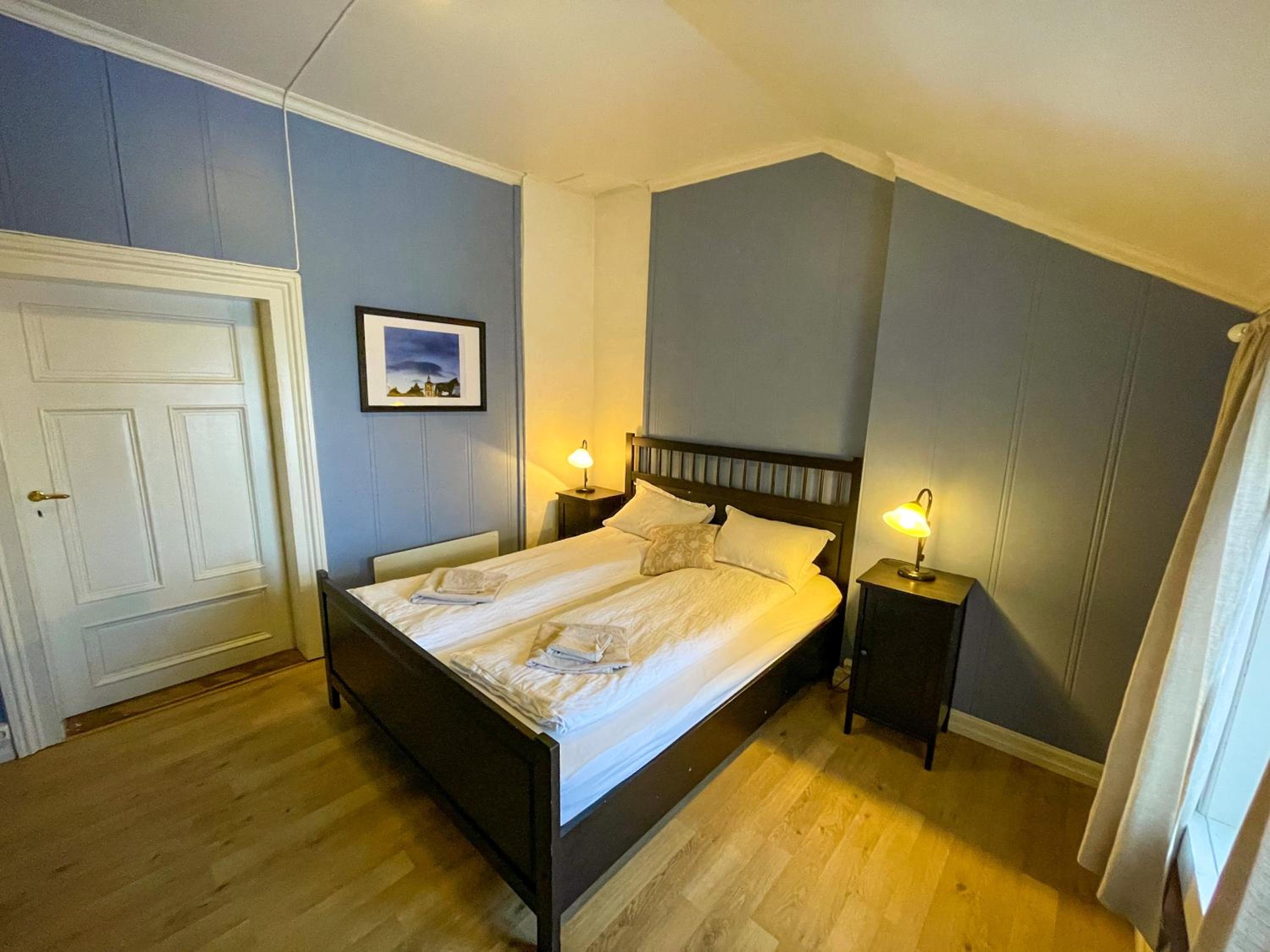 Three-Bedroom Apartment - Photo 10
